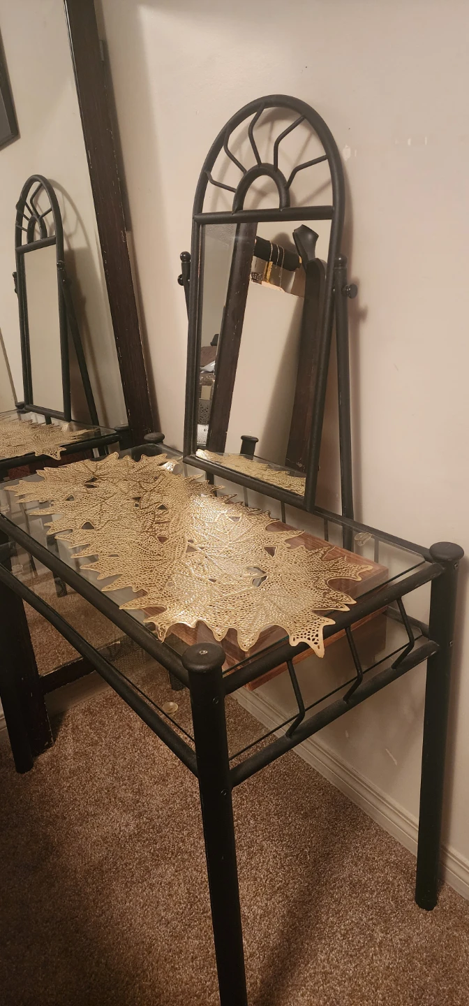 Metal vanity table with mirror