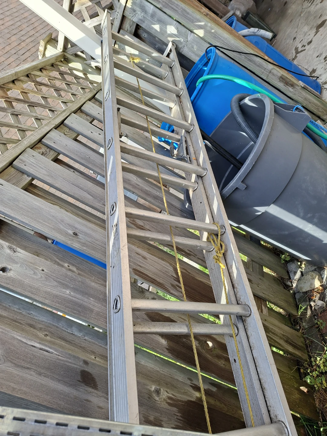 Aluminum Extension Ladder - photo 2