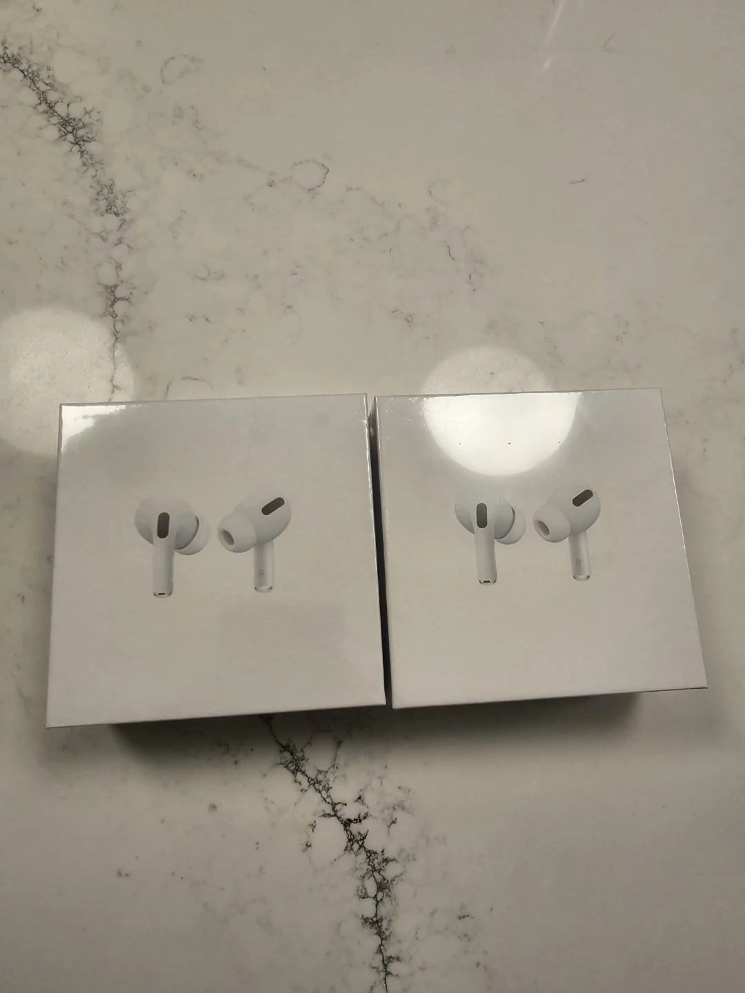 Apple AirPods Pro with MagSafe Charging Case