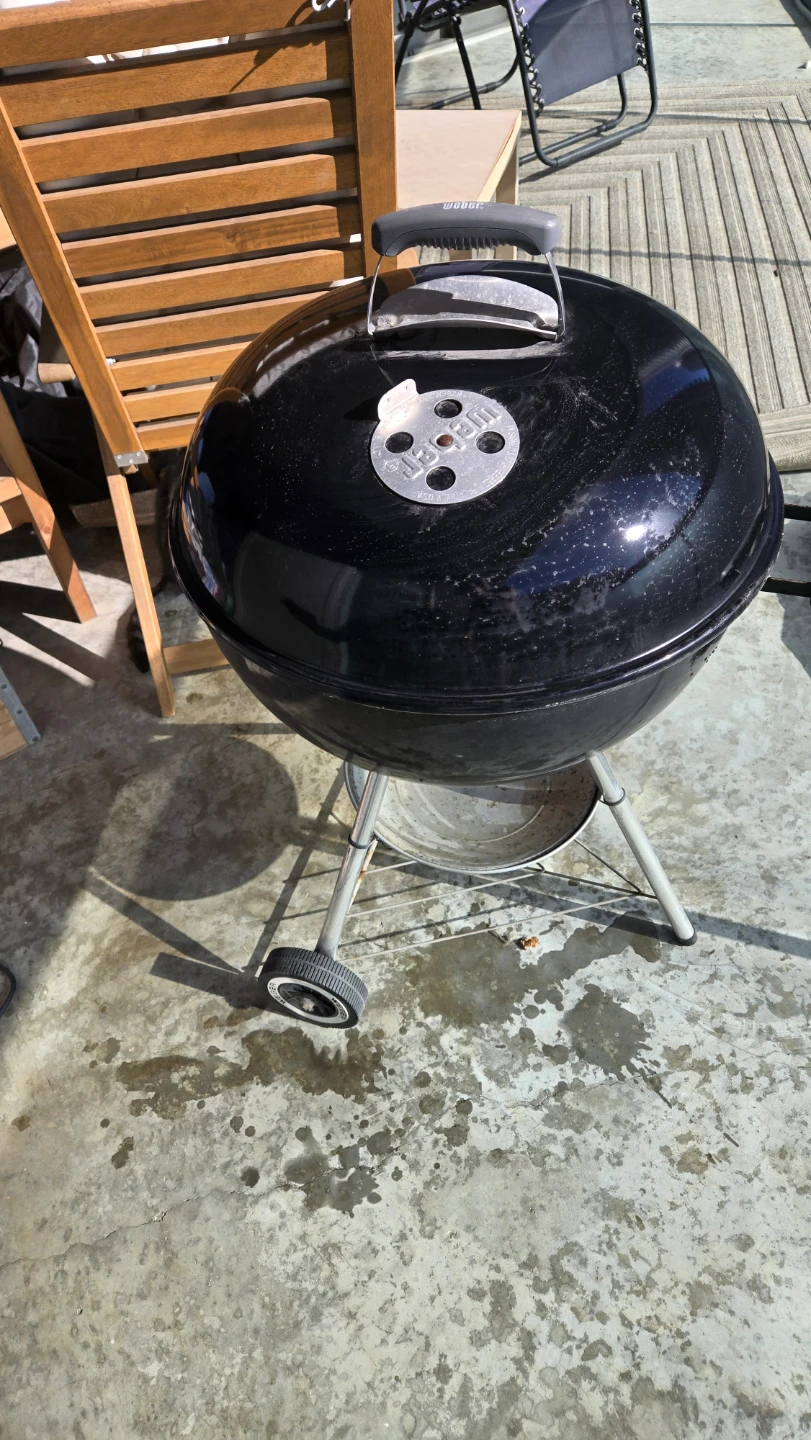 Weber Charcoal Kettle Grill 22inch barbecue