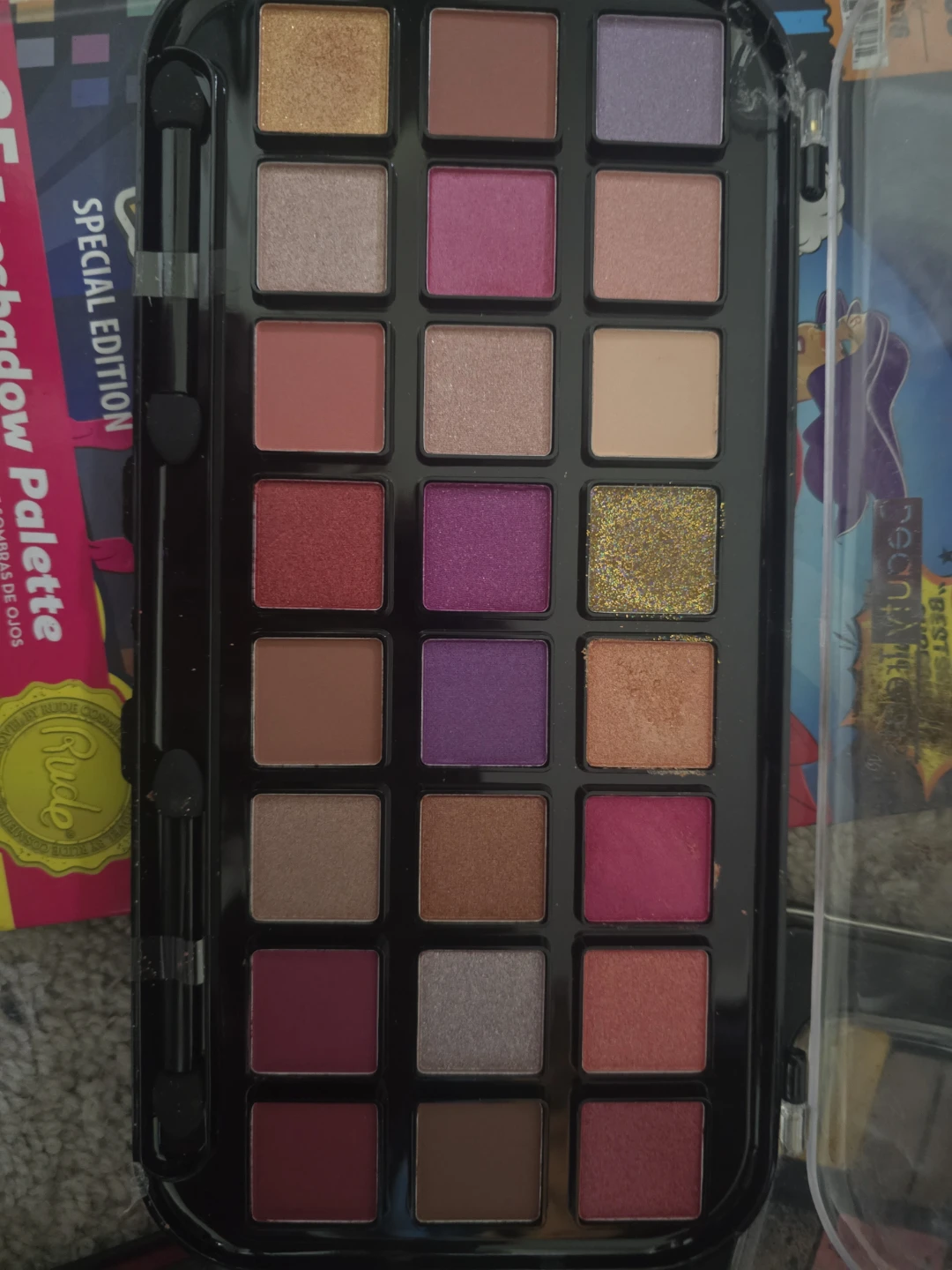 Eyeshadow Palette and Lip Gloss Collection - photo 2
