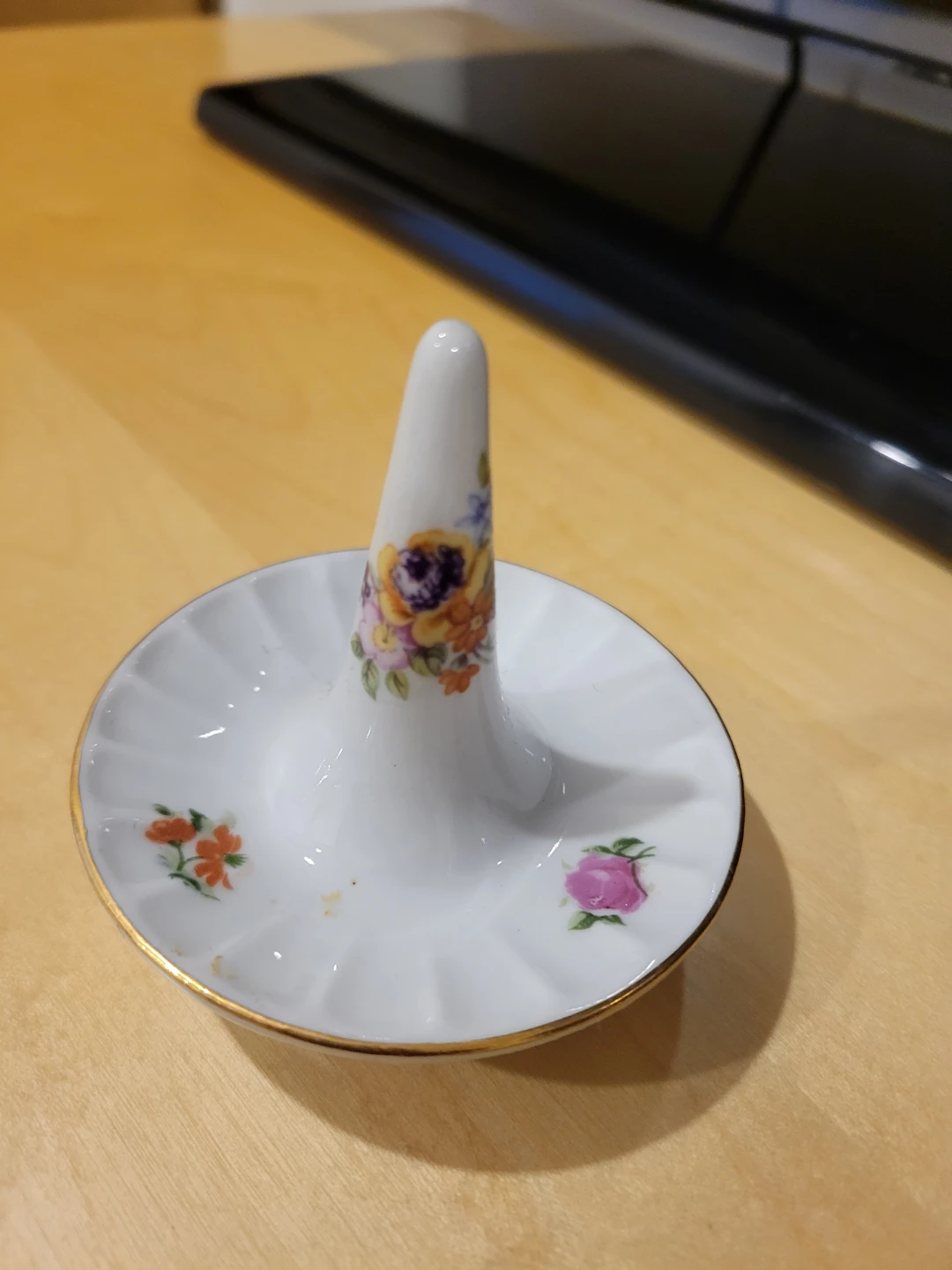 Vintage Porcelain Ring Holder