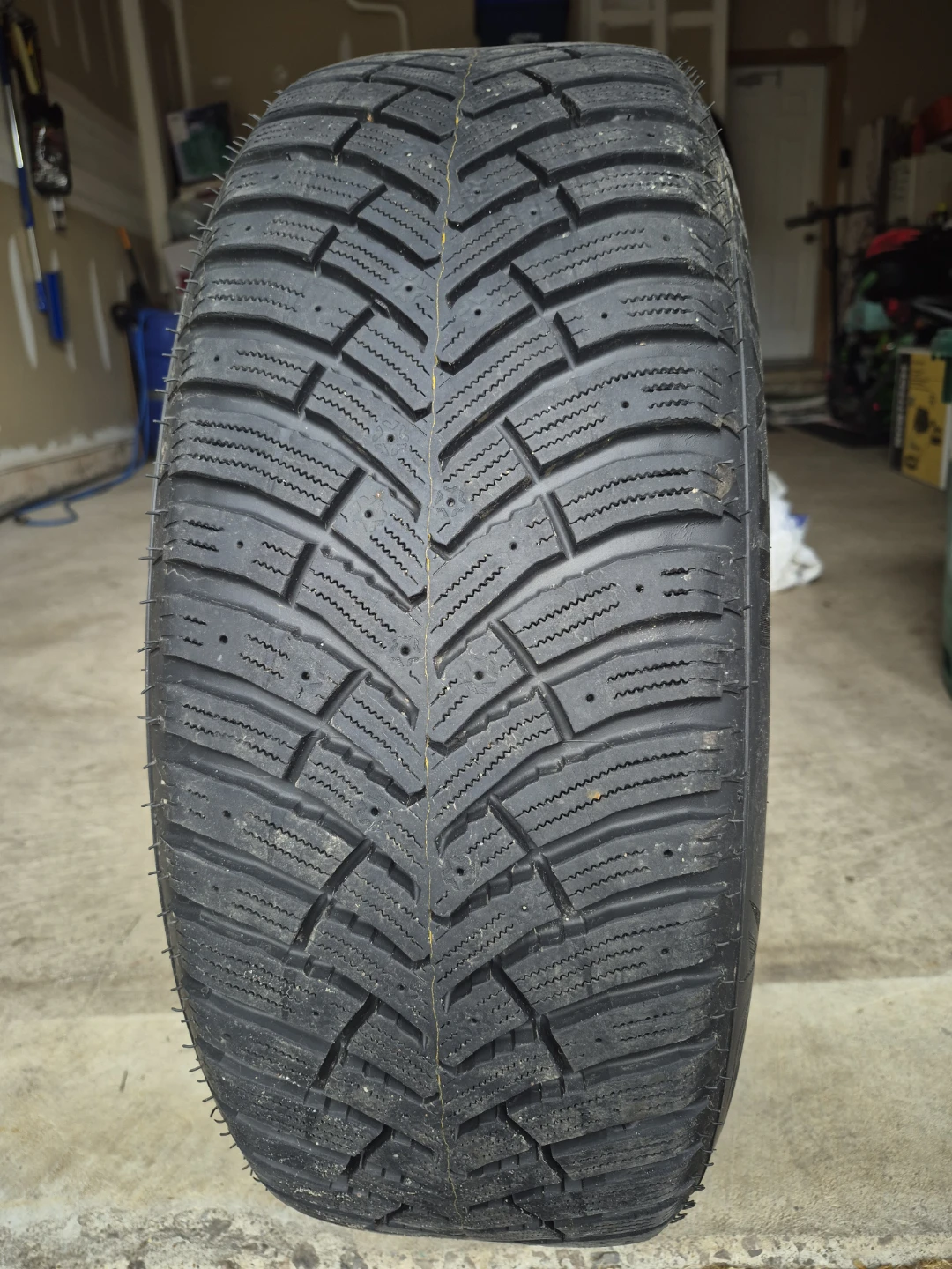 Set of 4 Nexus Winguard Sport 2 Tires on Rims - photo 4