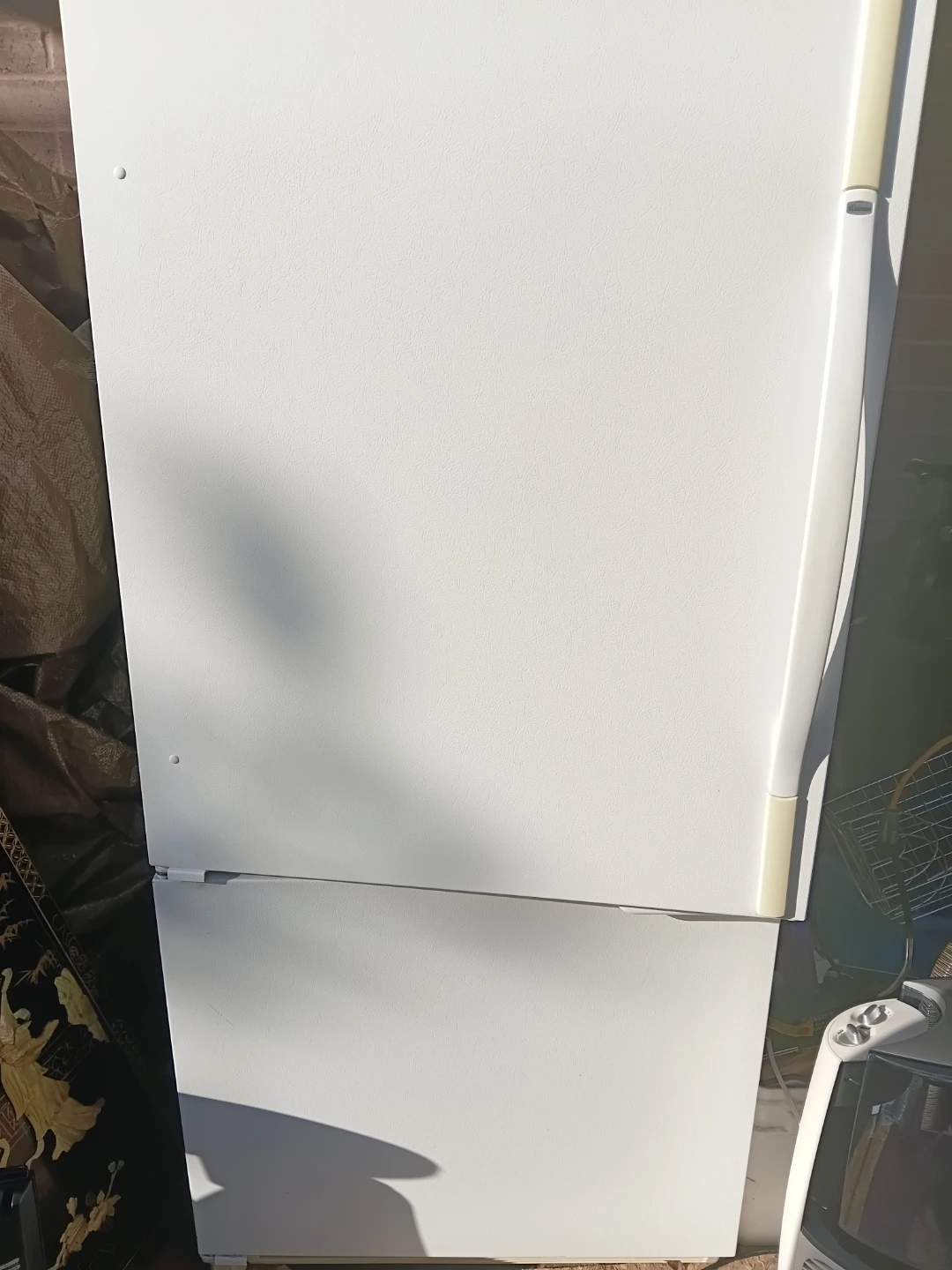 Amana Bottom Freezer Refrigerator - photo 4