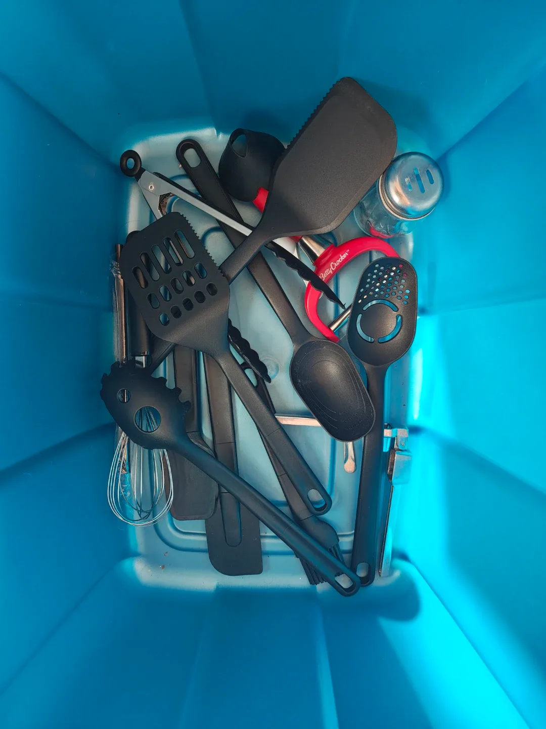 Assorted Kitchen Utensil Set