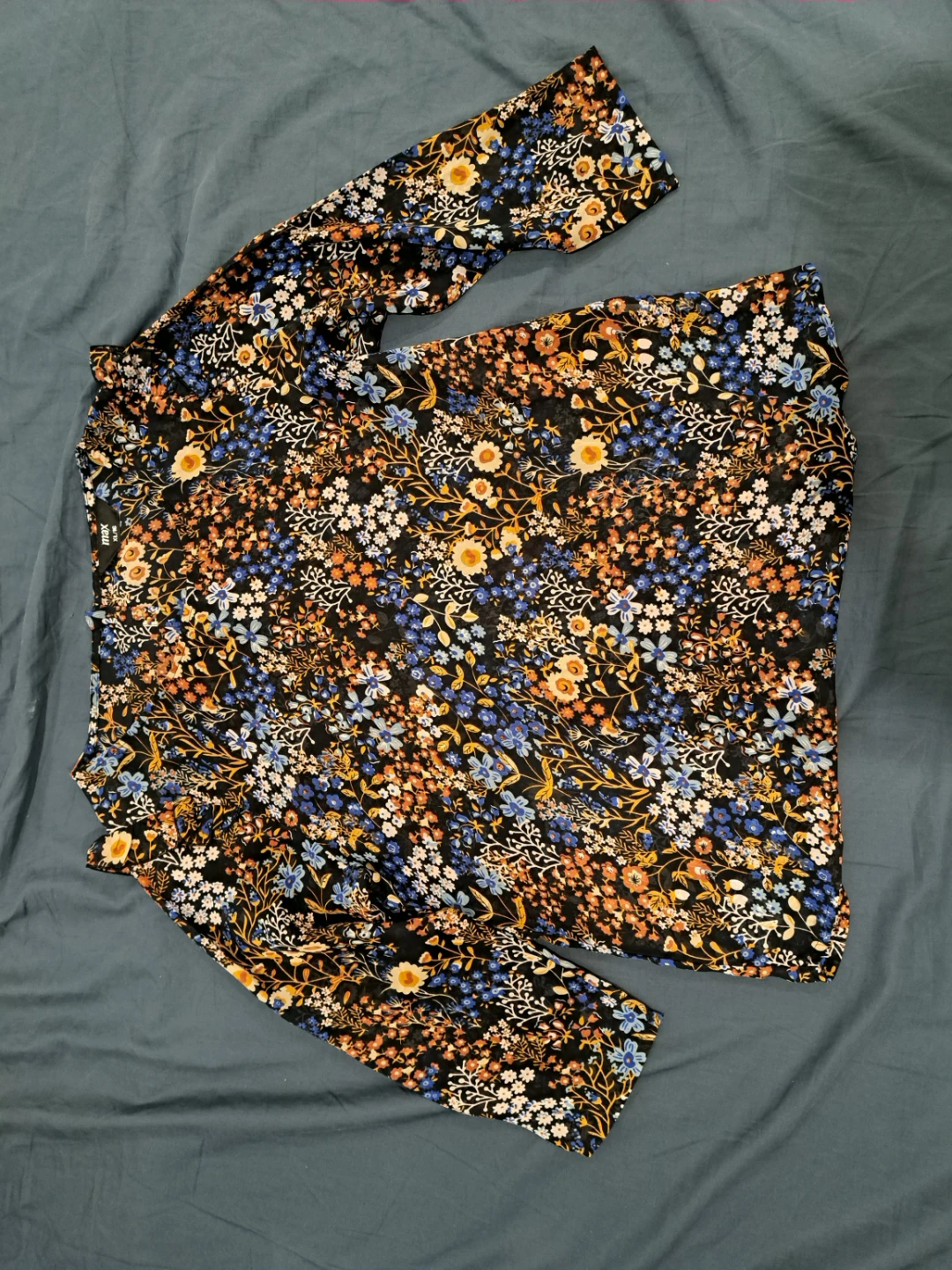 Set of 4 Stylish Long-Sleeve Floral Blouses - photo 2