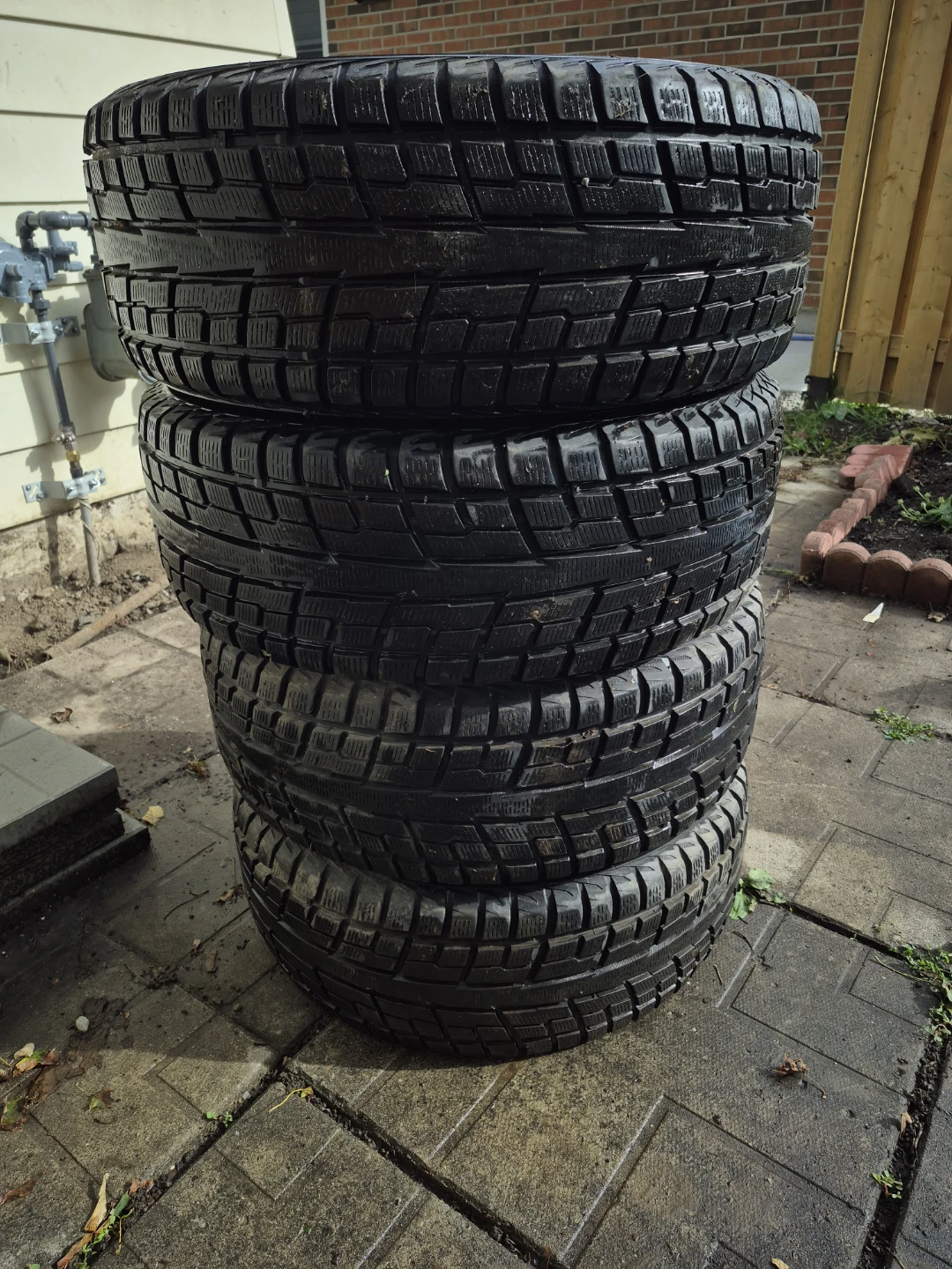 Set of 4 Yokohama Ice Guard Tires