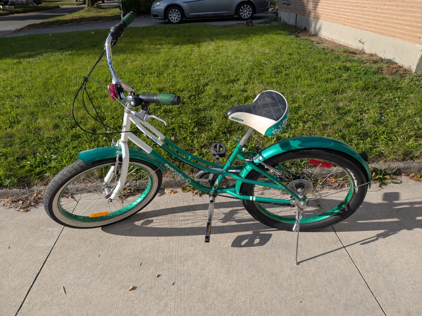 Everyday Cruiser Bike Green and White - photo 2