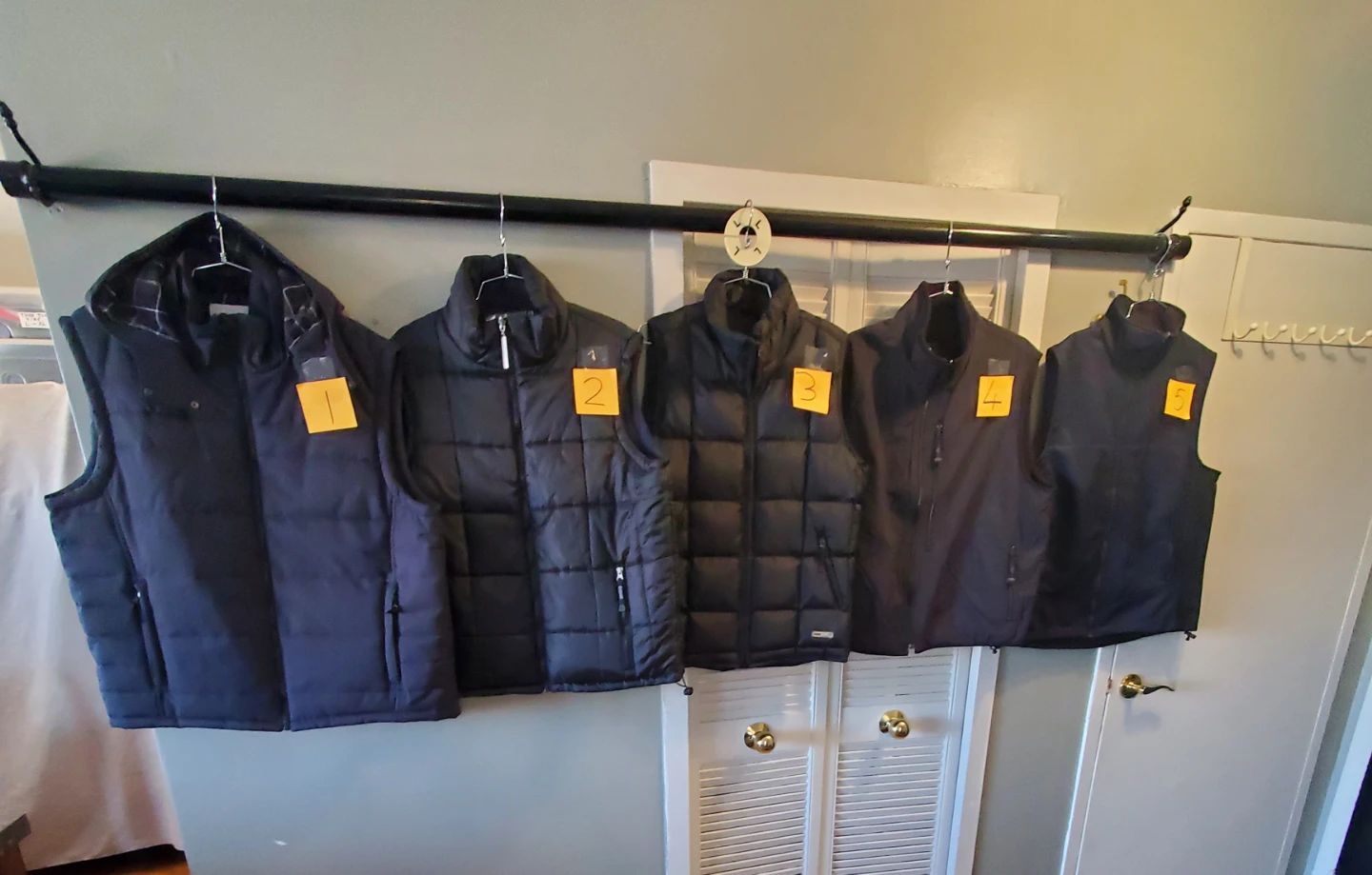 MEN'S/ Boys Puffer & Lightweight Vests Size S- XXL - photo 4