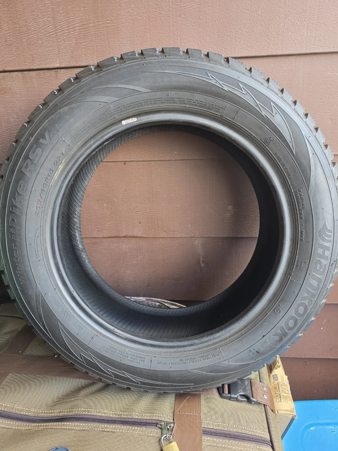 Hankook Winter i*Pike RSV Tire 205/60R16