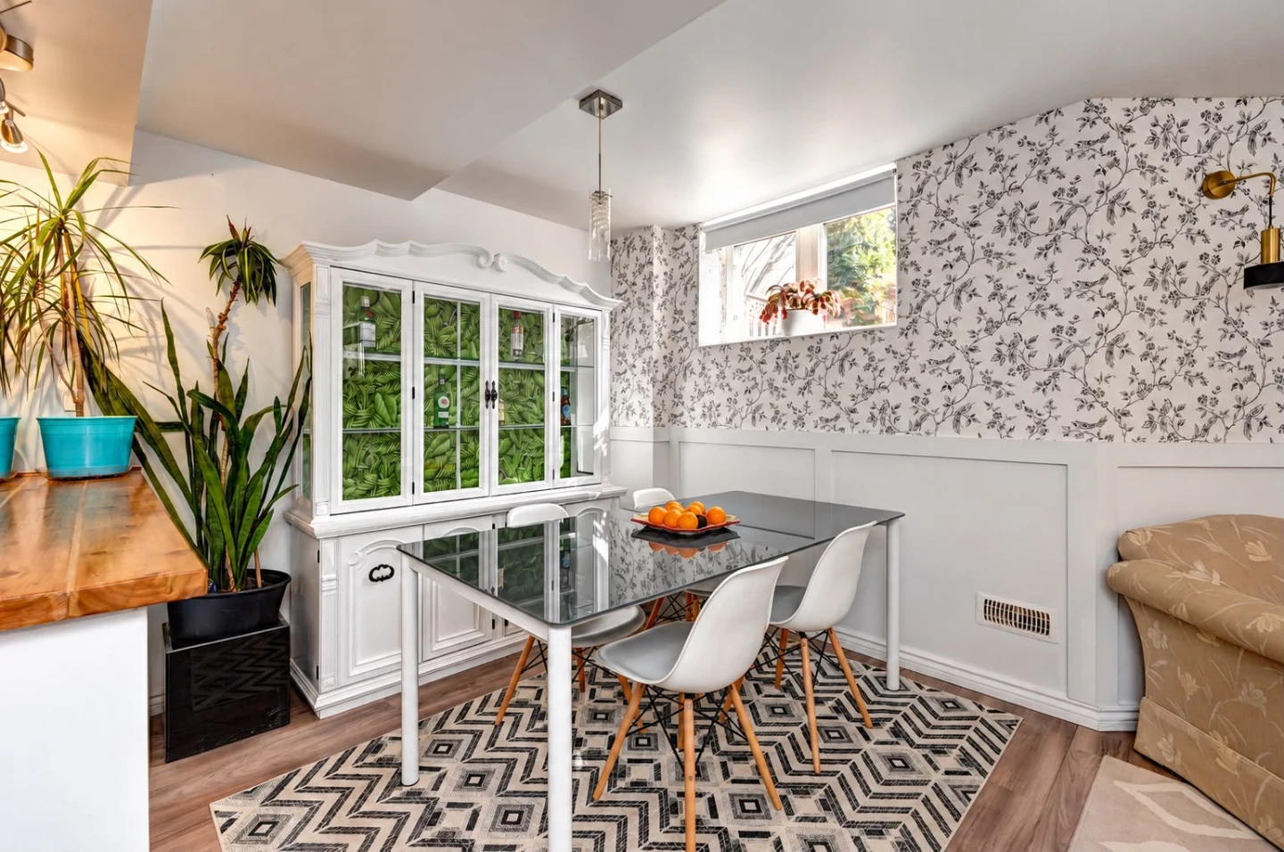 1 Bed 1 Bath - Apartment - photo 4