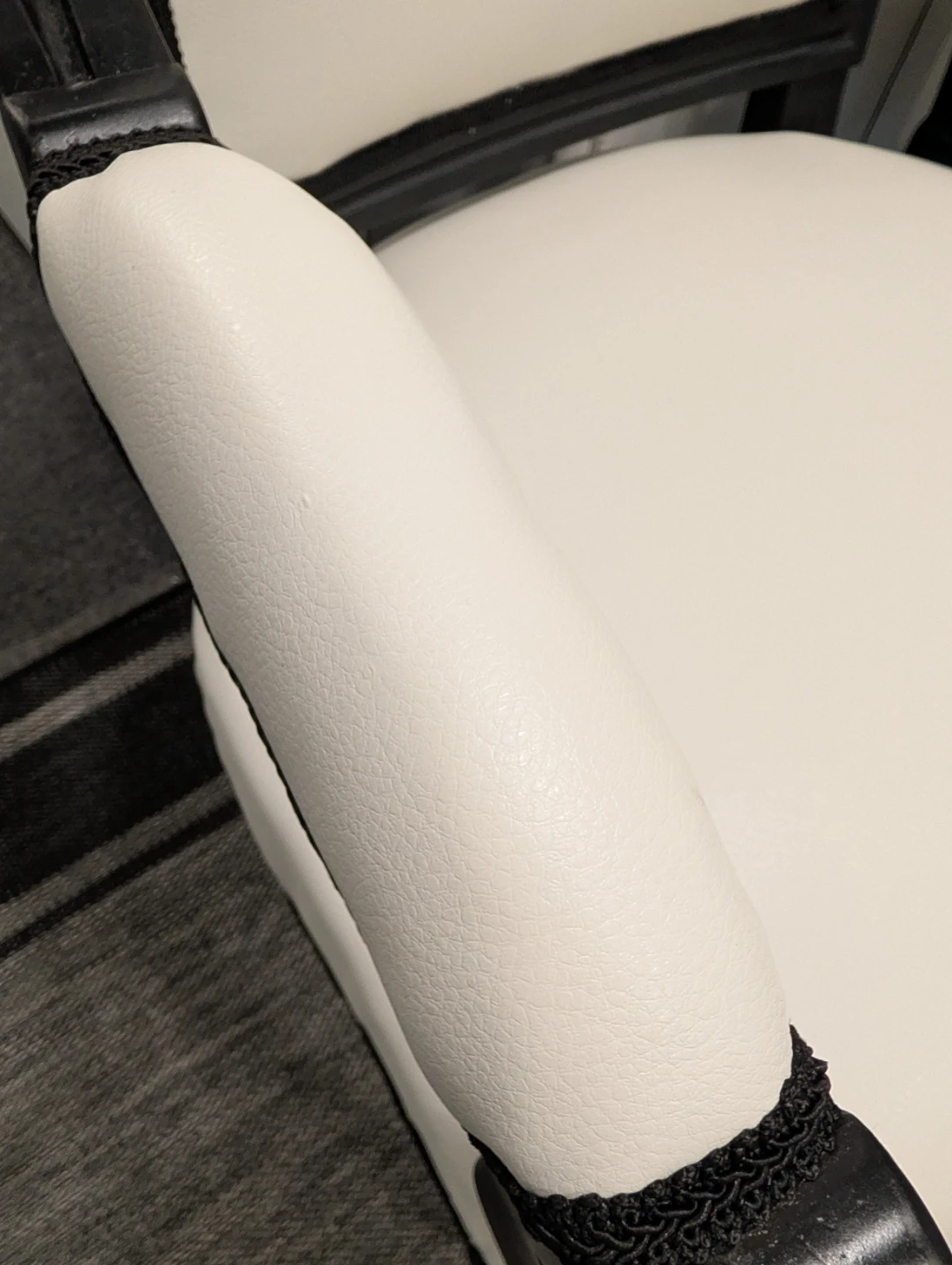 Two black and white accent chairs - photo 5