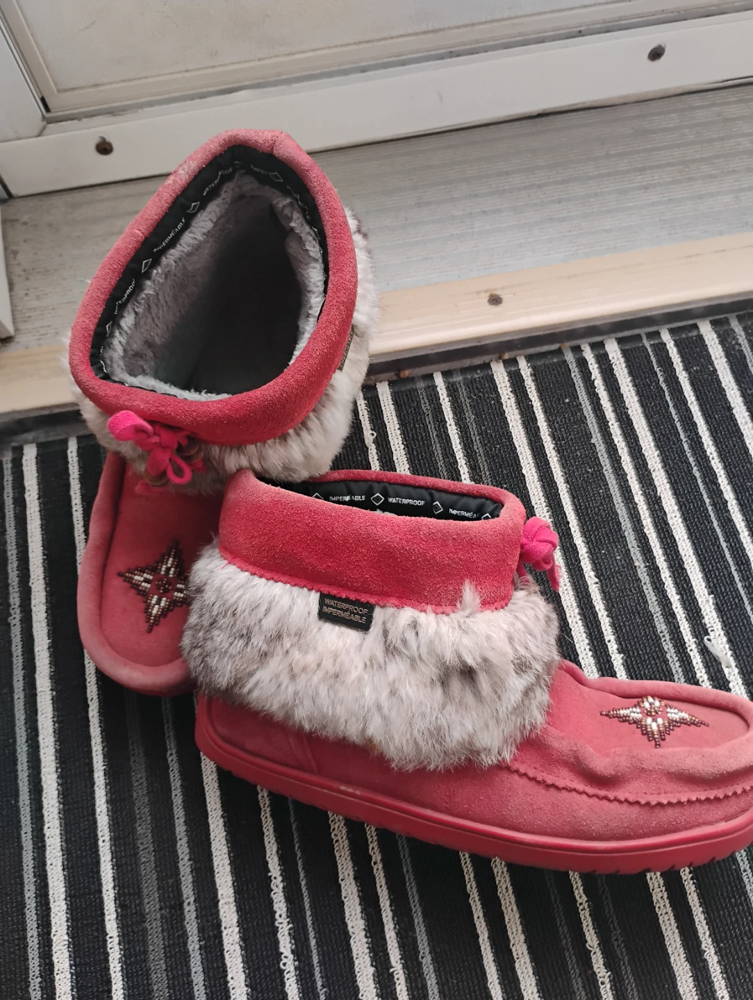 GUC Manitobah Red Kewatin Waterproof Mukluks - photo 3