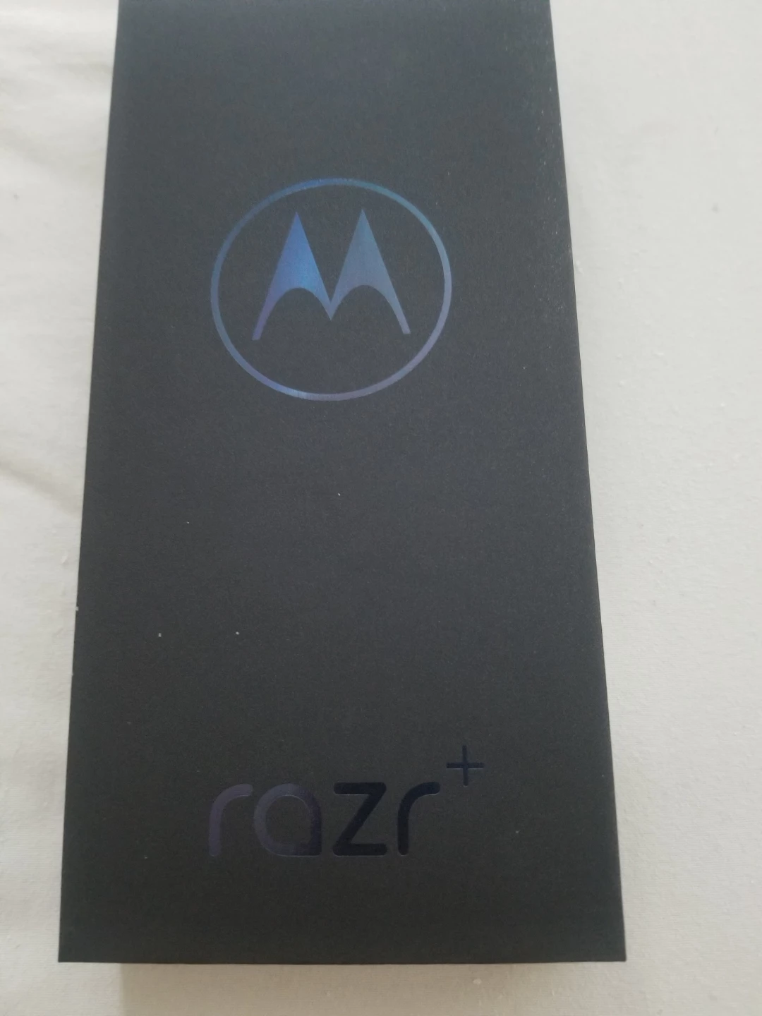 2024 Motorola Razr+ foldable smartphone 256GB selling as is - photo 5