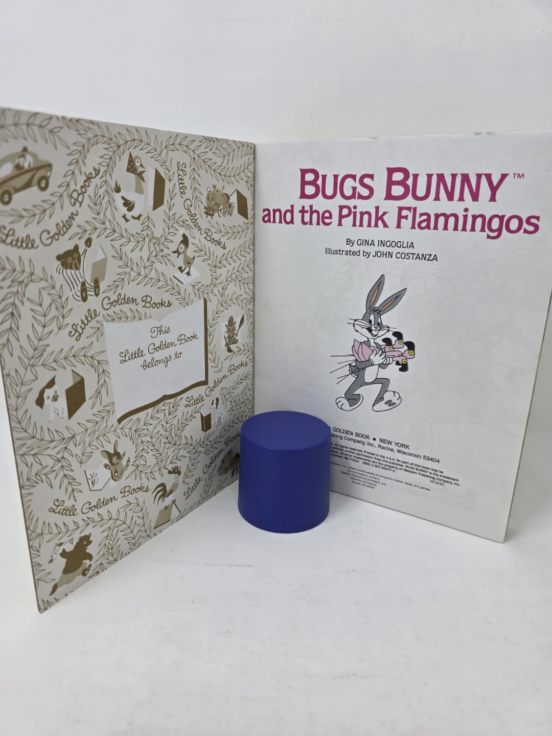 Little Golden Book: Bugs Bunny and the Pink Flamingos - photo 4