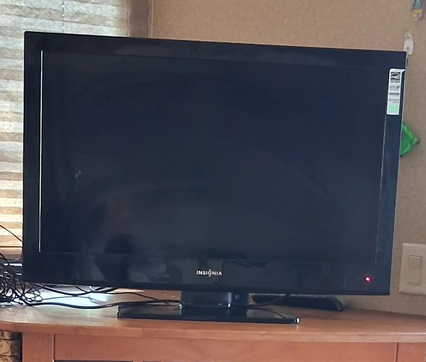 Insignia Flat Screen TV  No Smart