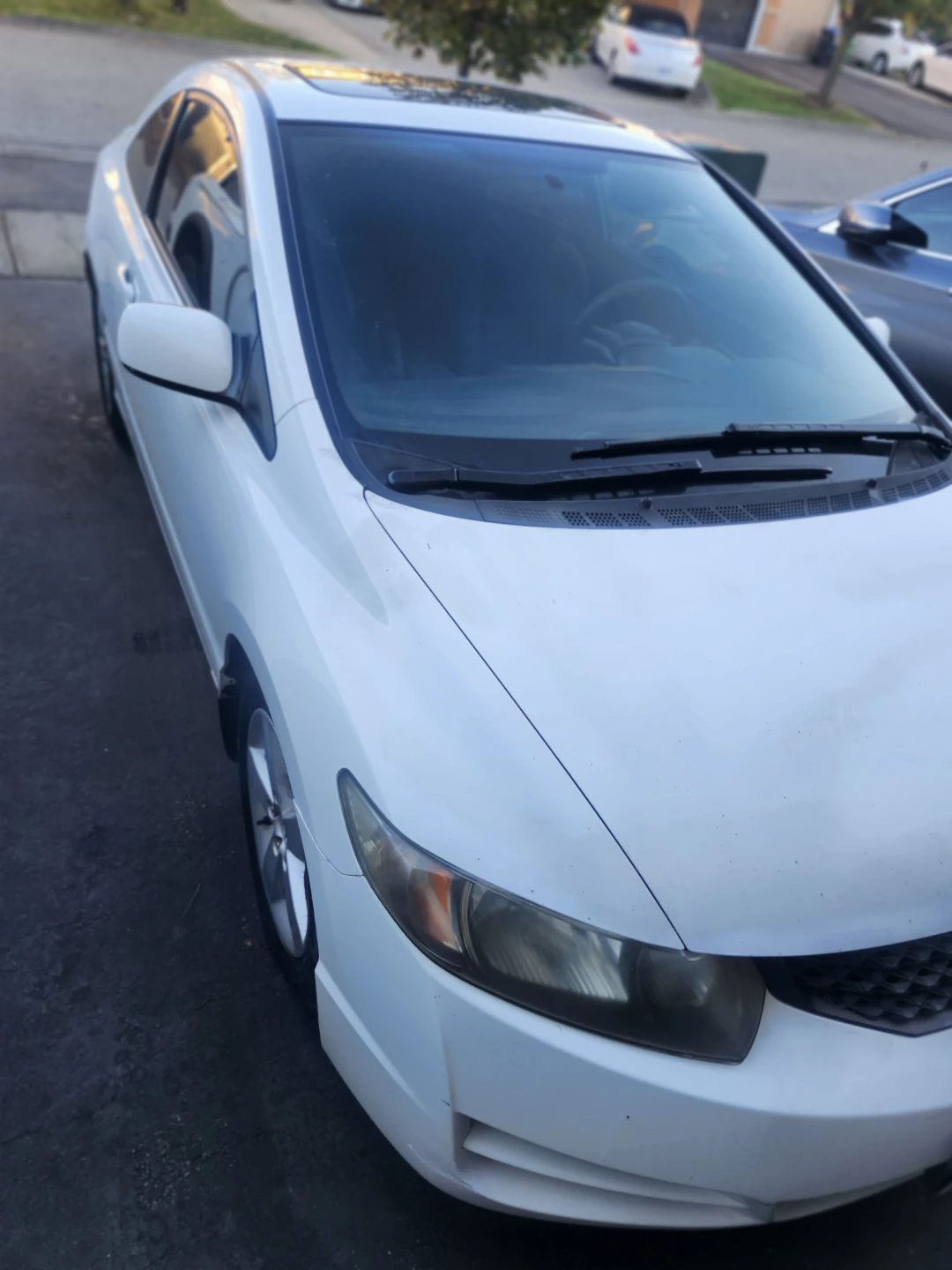 White Honda Civic Coupe - photo 4