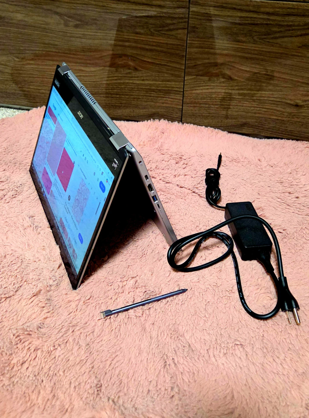 ‼️TOUCHSCREEN LAPTOP with 360° Rotation 2020 + Charger