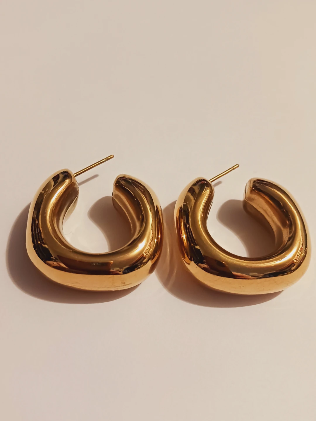 New !! Gold Tone Chunky Hoop Earrings - photo 3
