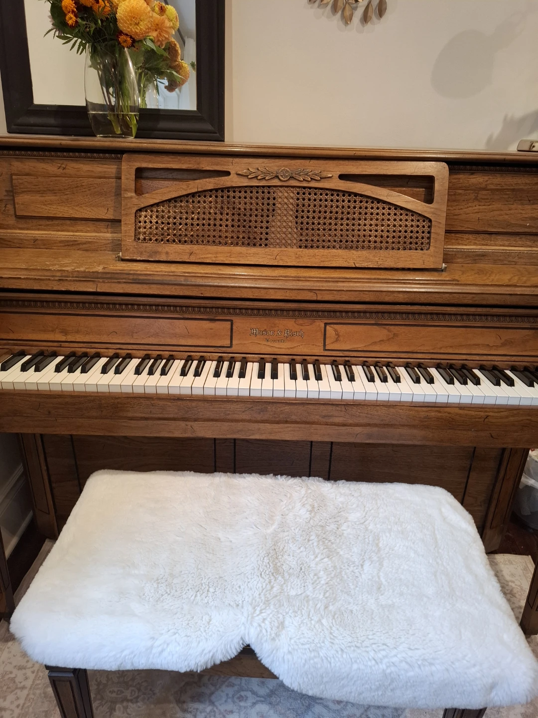Mason & Risch upright piano - photo 4