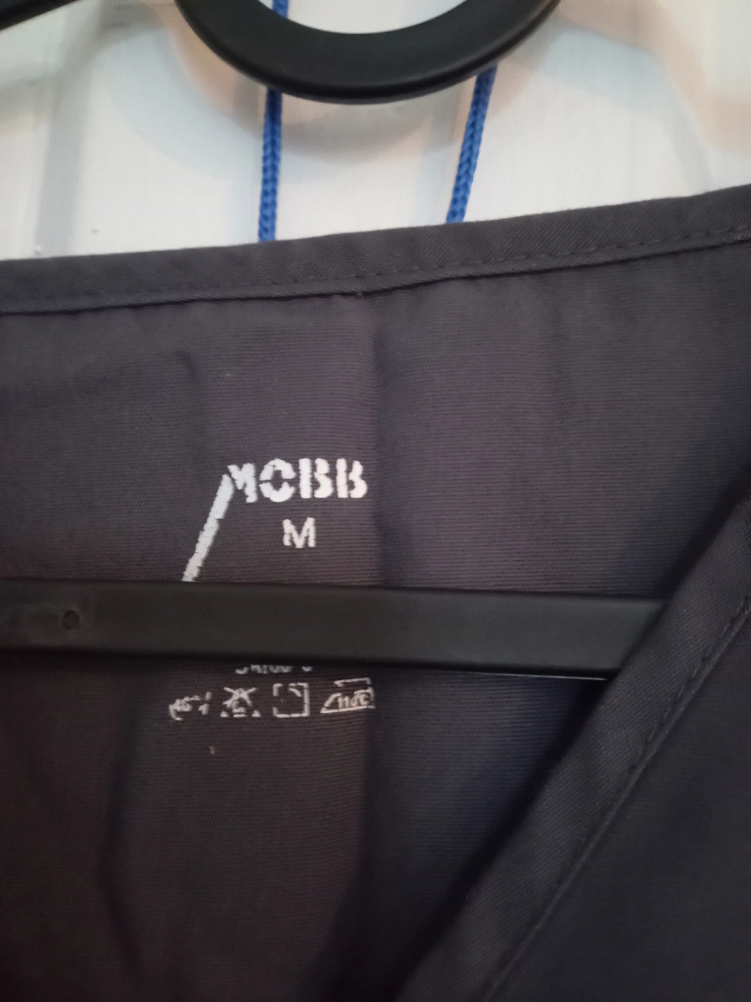 MOBB Scrub Top and Pants Set - Medium - photo 3
