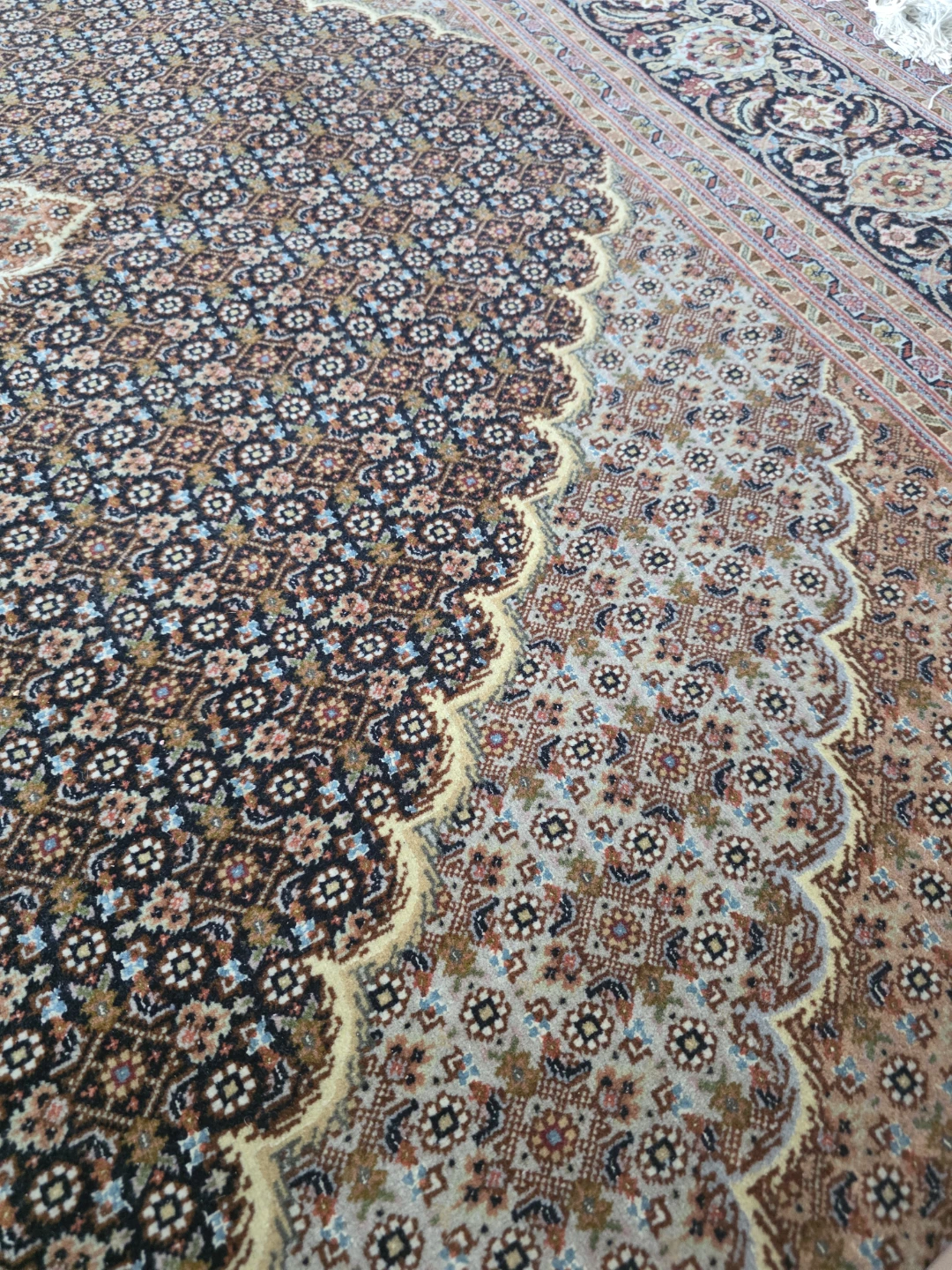 Traditional Persian hand made Area Rug - photo 5