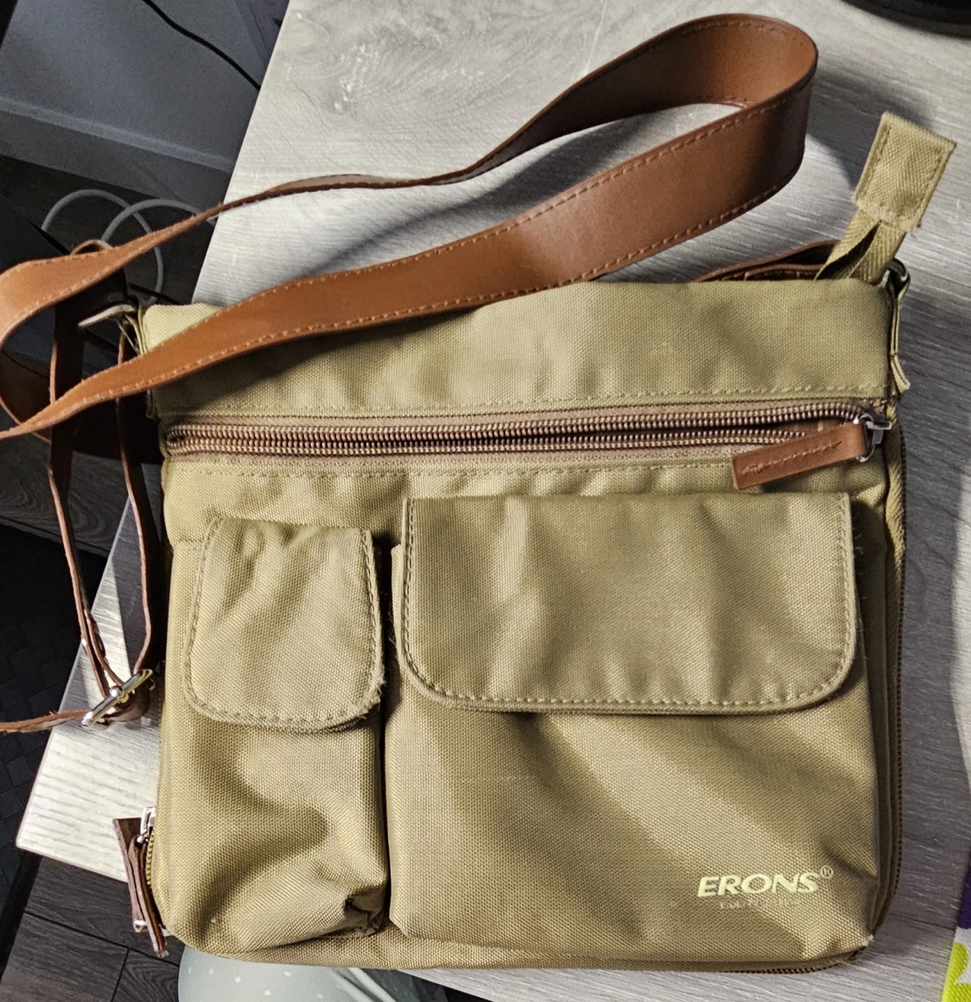 Erons beige crossbody bag