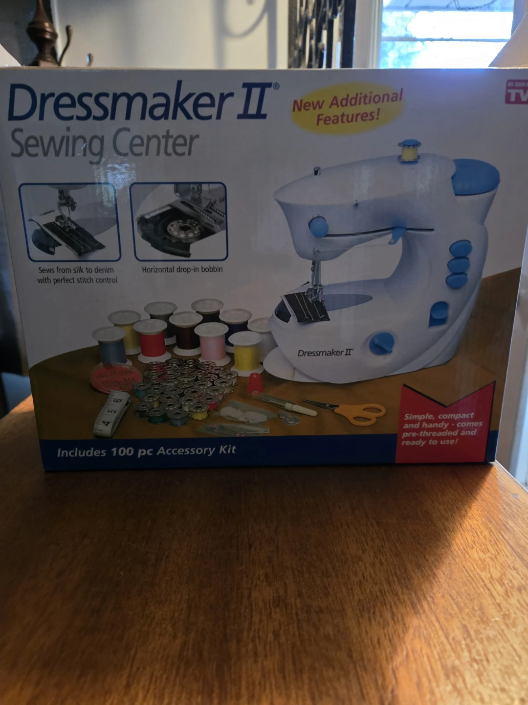 Sewing Machine (Dress Maker 2 Sewing Center)