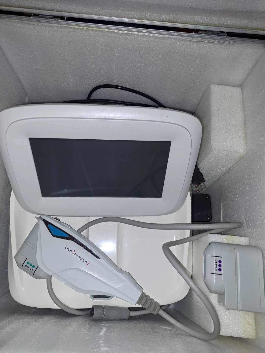 Ultherapy device - for skin tightening