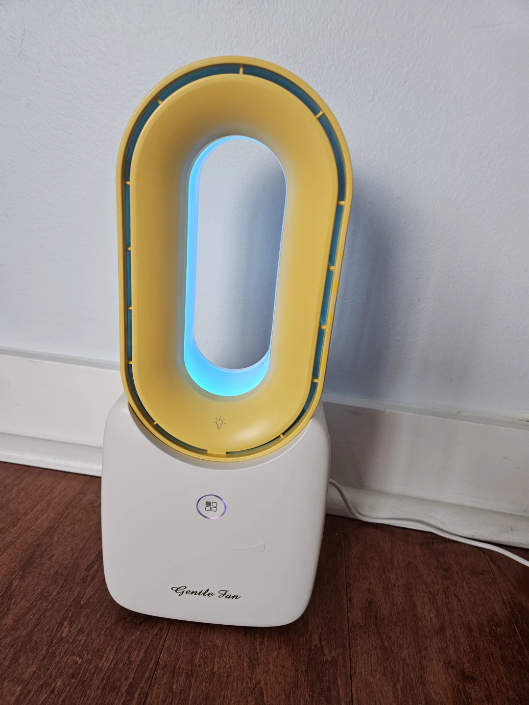 Gentle Fan bladeless desk fan - photo 3
