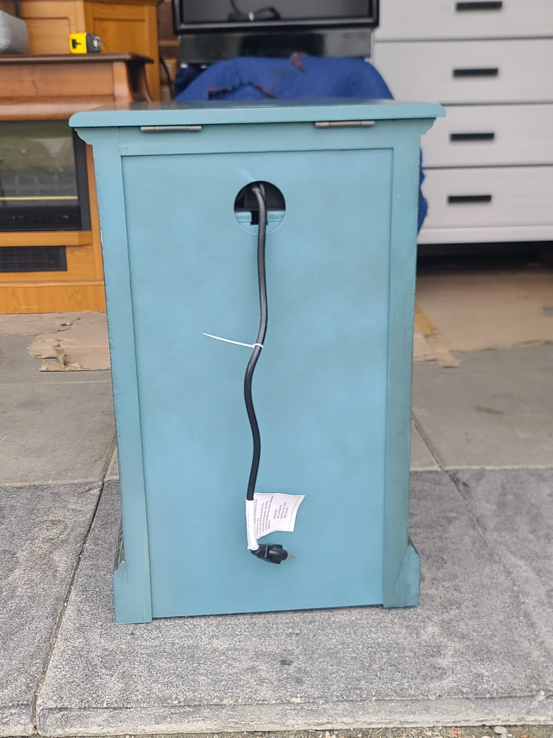 Teal Side Table with Built-in Power Station - photo 4