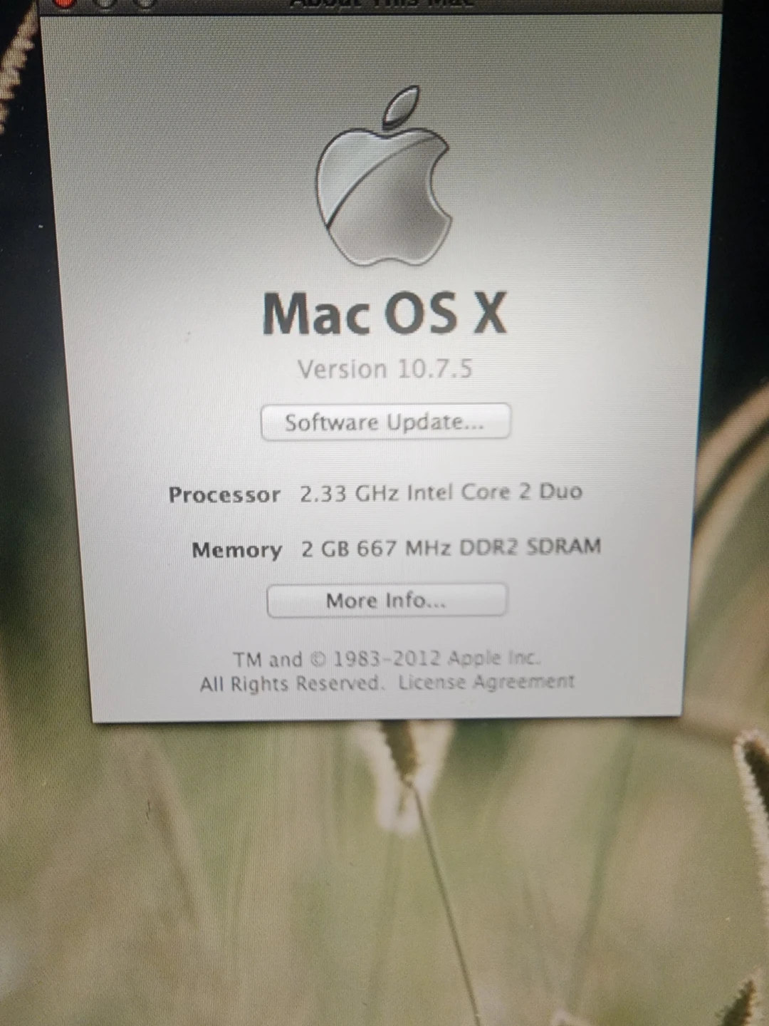 Vintage Apple MacBook Pro 2.33 GHz Intel Core 2 Duo - photo 2