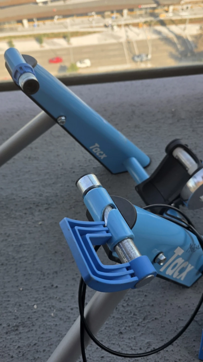 Tacx Blue Motion Indoor Bike Trainer - photo 2
