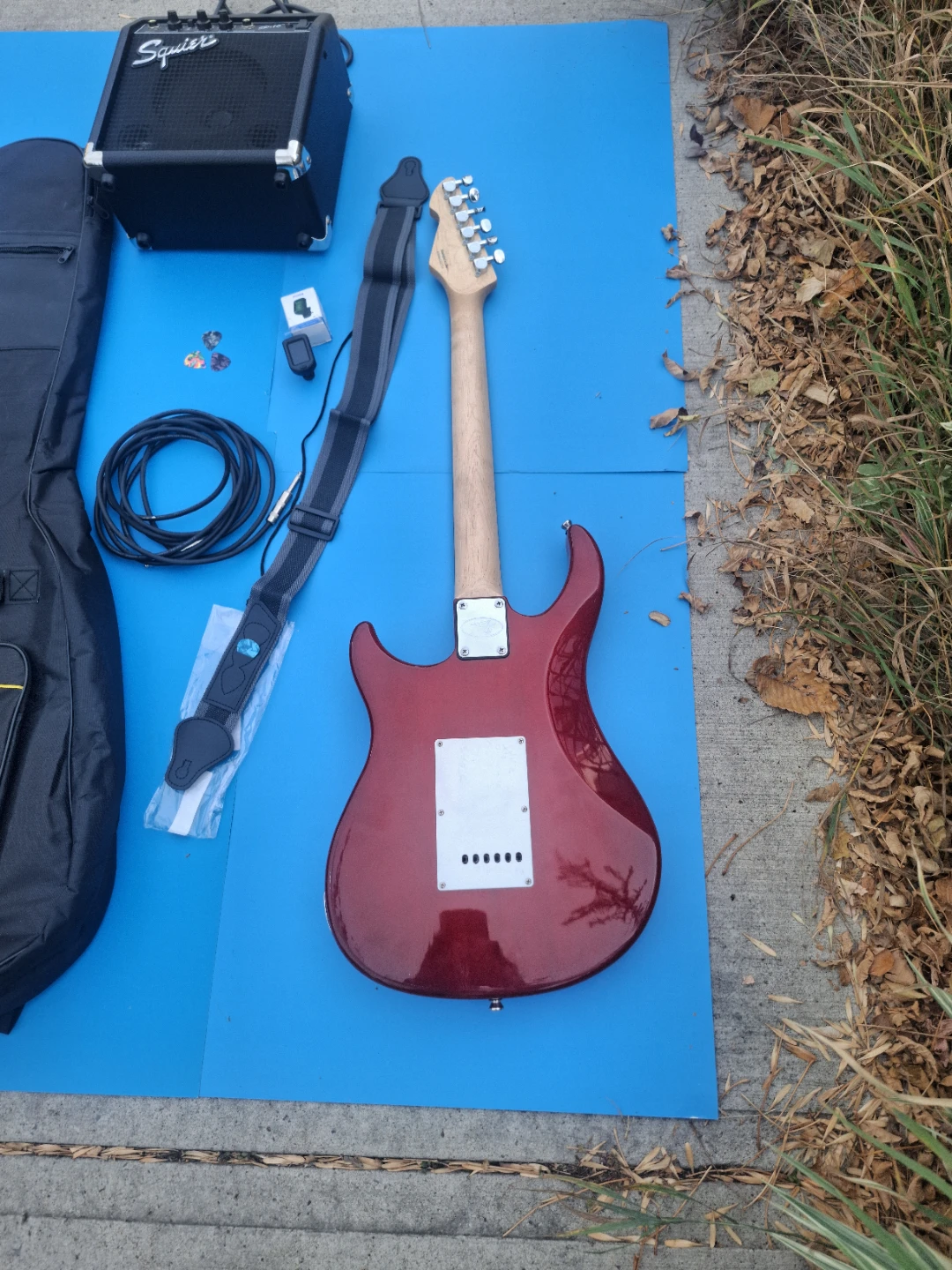 Peavey Raptor Plus EXP Starter Bundle – Red Finish (HSS Layout) - photo 5