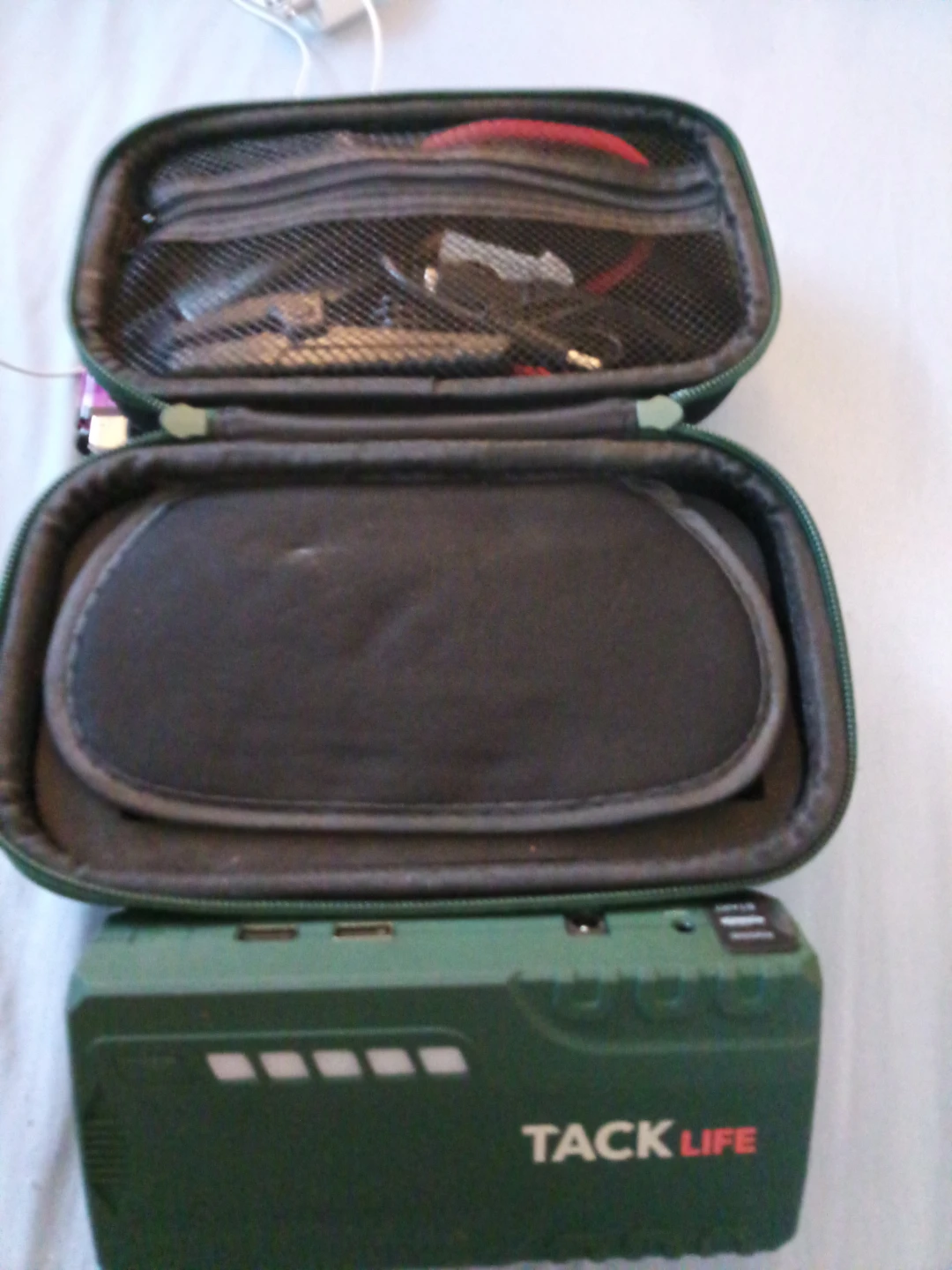 Tacklife Jump Starter with Carrying Case - photo 2
