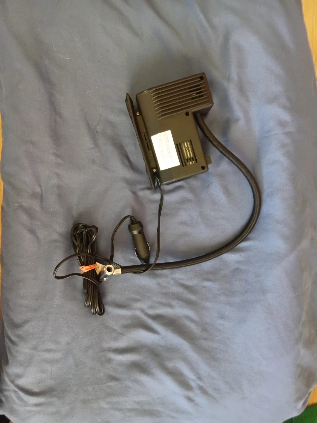 Portable 12V Car Tire Inflator