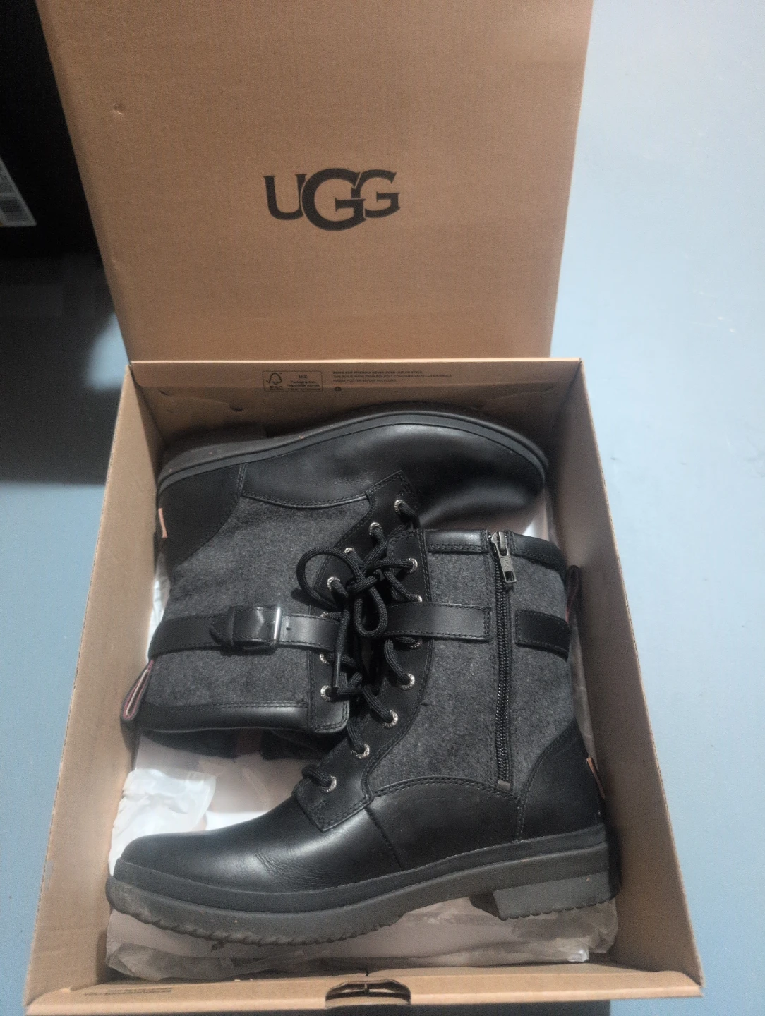 UGG Kesey Boots Black Size 8 - photo 3