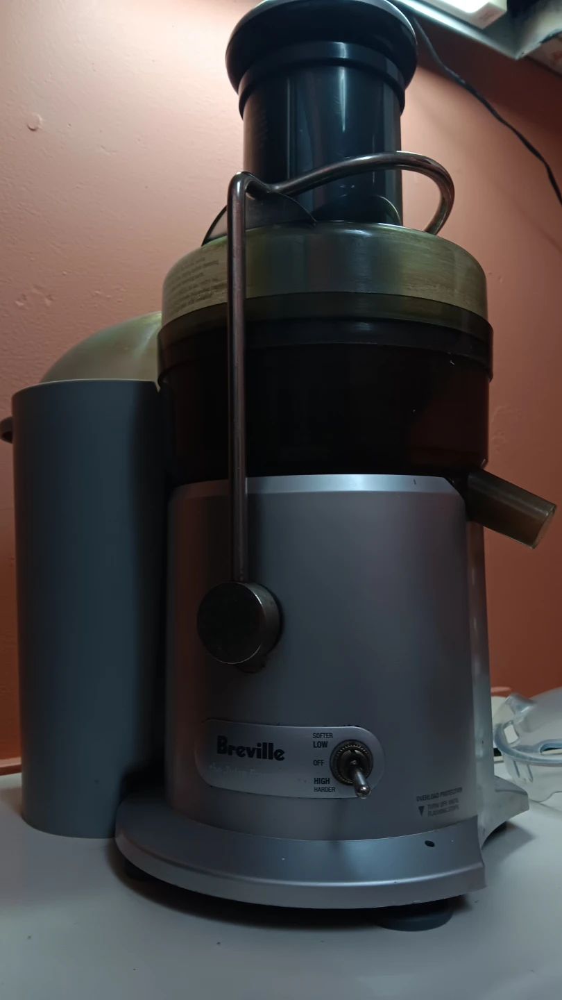 BREVILLE JUICER - photo 2