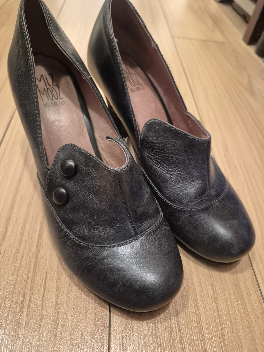 Miz Mooz Black Leather Heels - photo 3