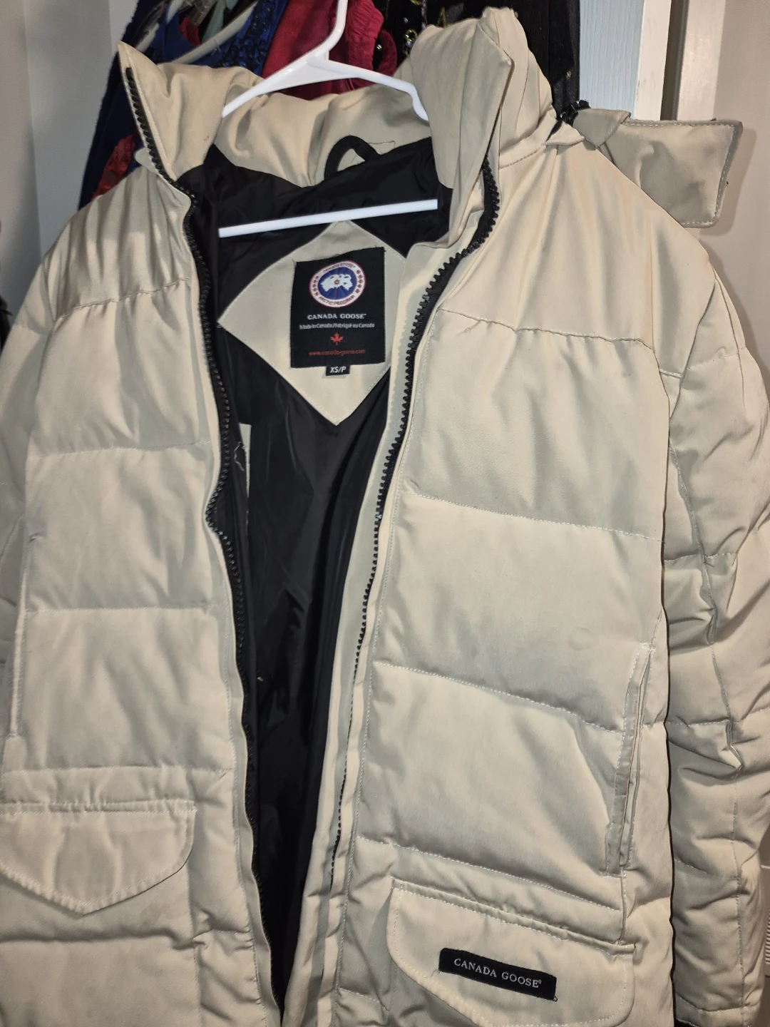 Canada Goose Puffer Jacket XS/P - photo 3