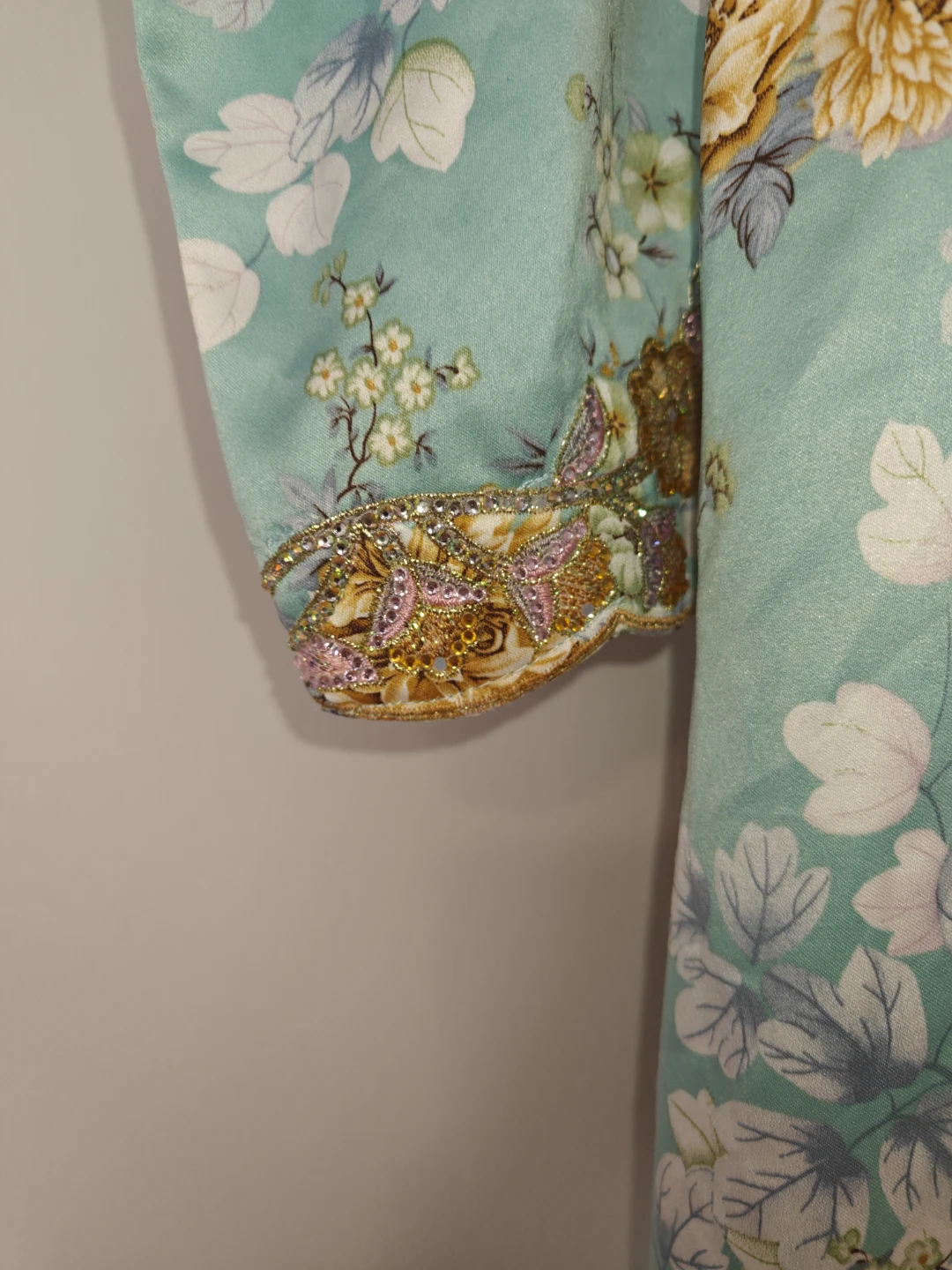 Floral Embroidered Kurta - photo 3
