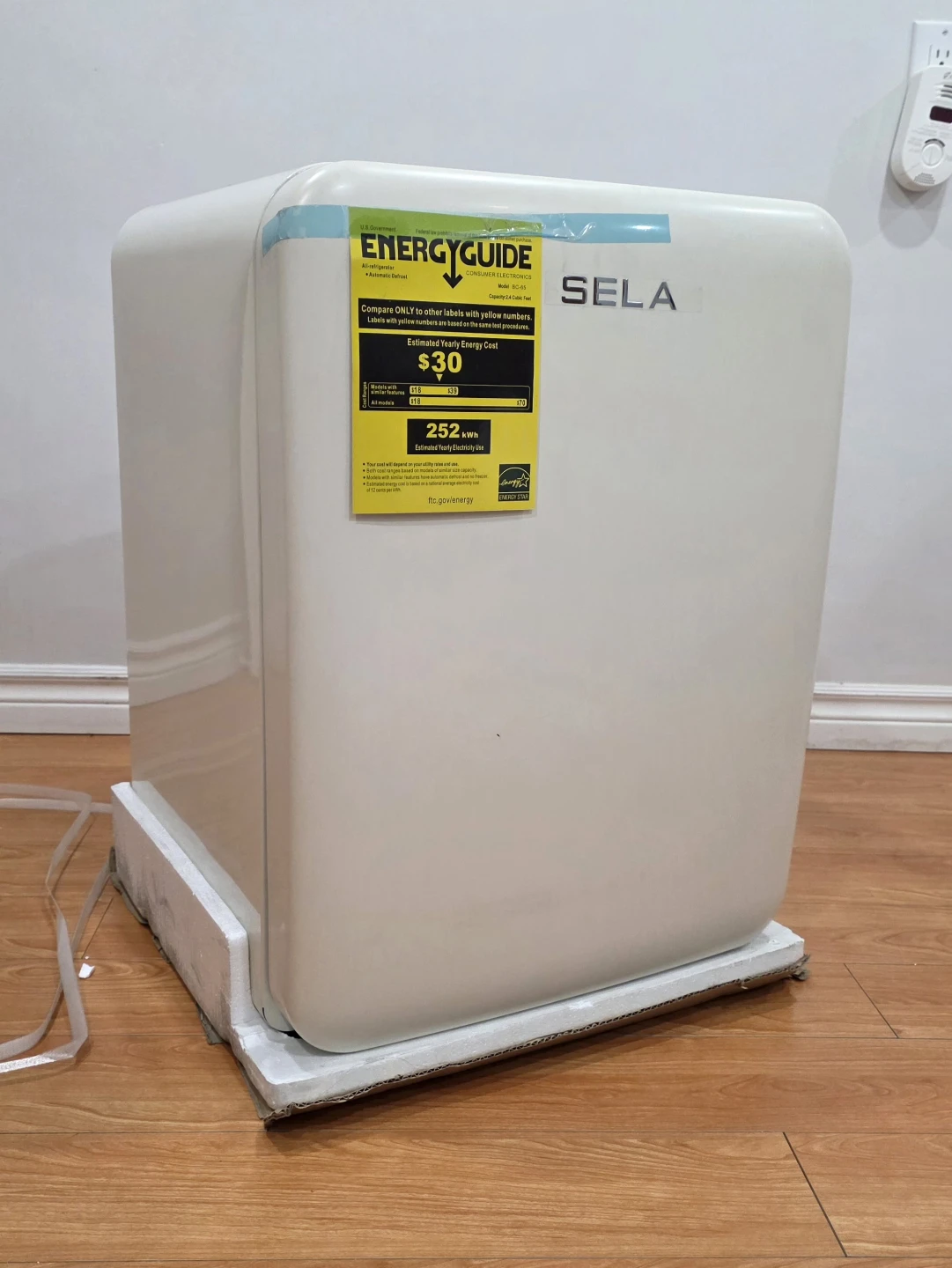 SELA BC-65 Mini Fridge 2.4 Cu. Ft.