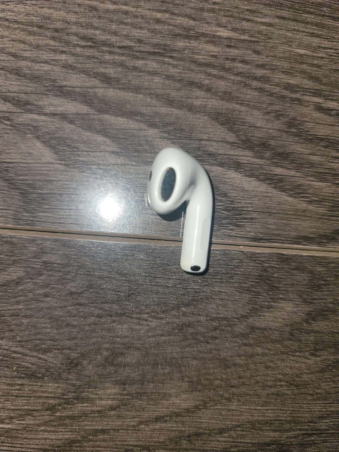 Apple AirPods 4 Left Earbud (ANC) - photo 2