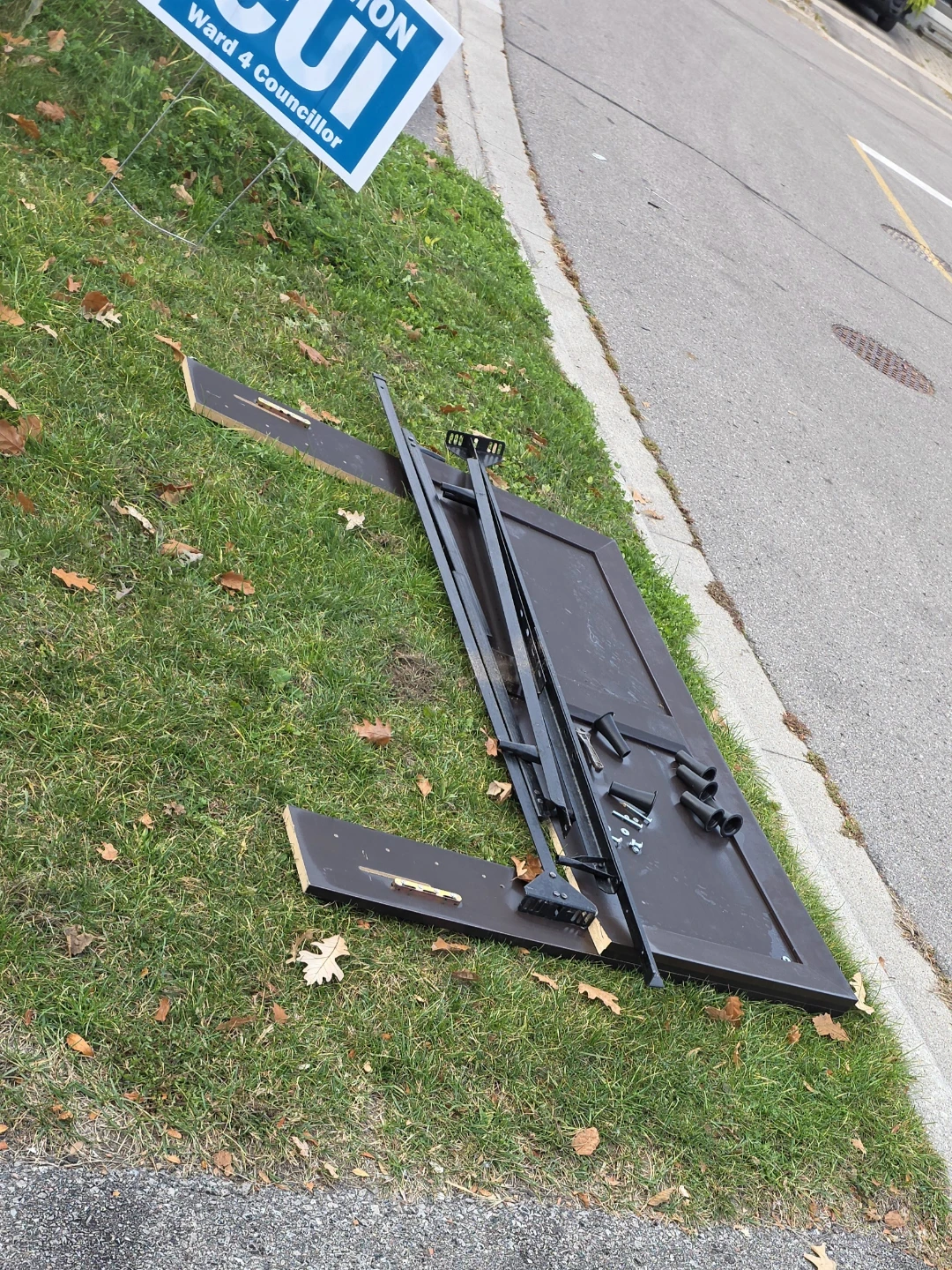 FREE - Study Bedframe - READ