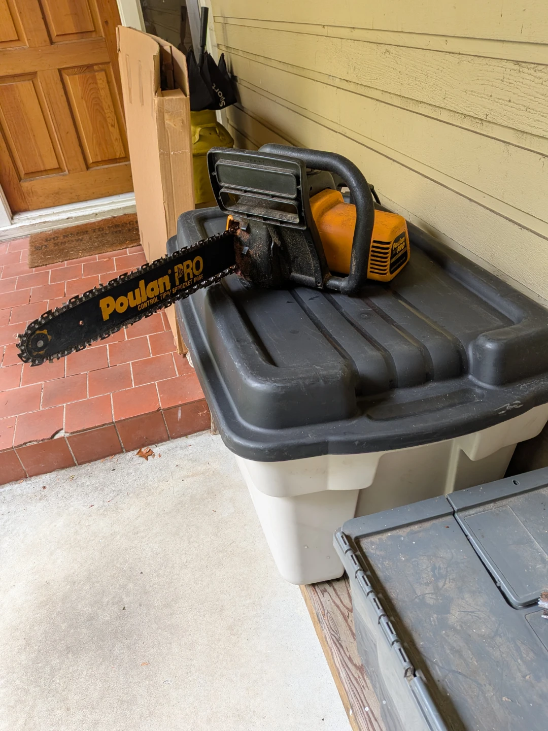 Poulan Pro 300E Electric Chainsaw - photo 3
