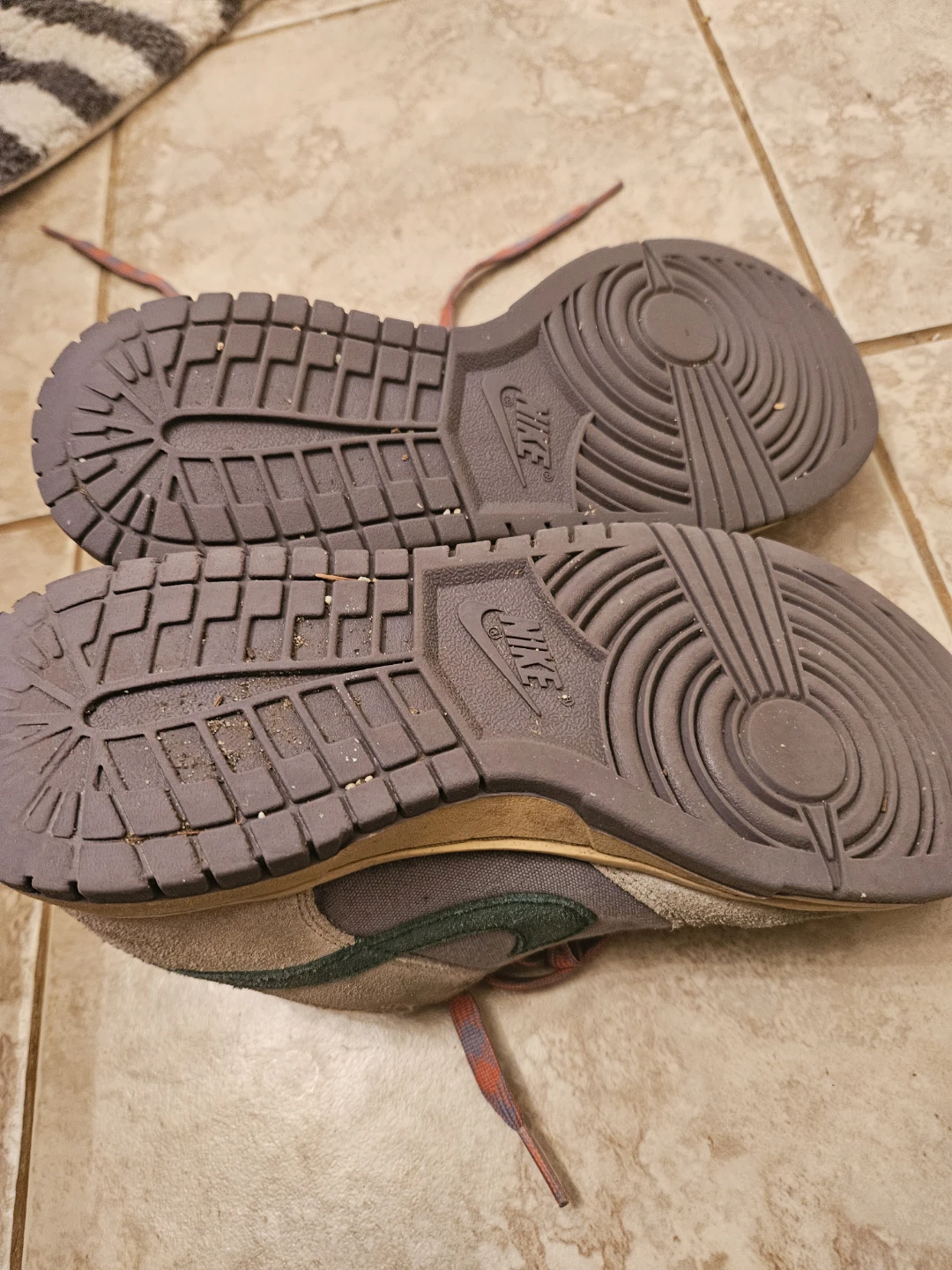 Nike Dunk Low Sneakers 7.5 womens - photo 3