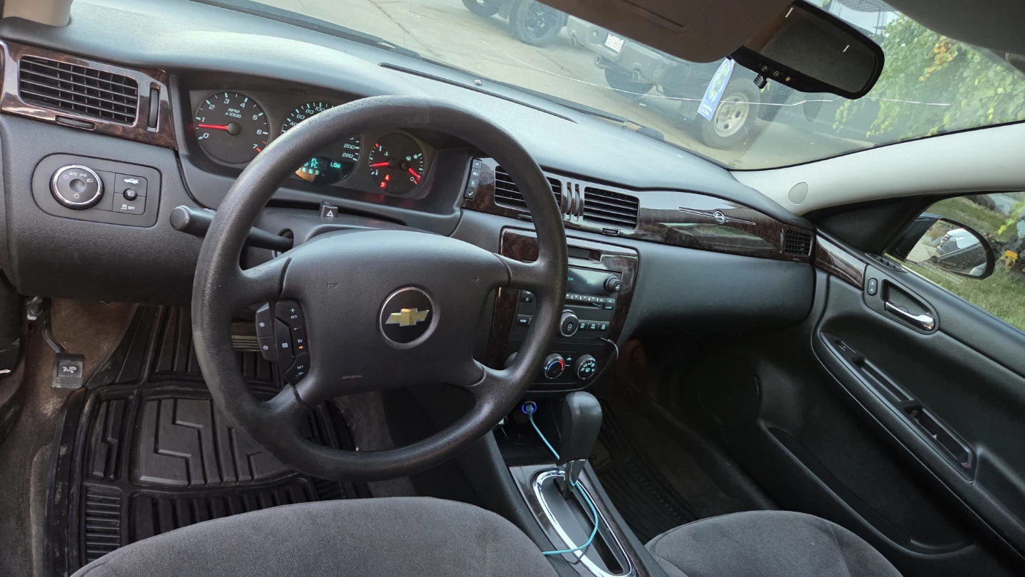 2012 Chevrolet Impala LS - photo 2