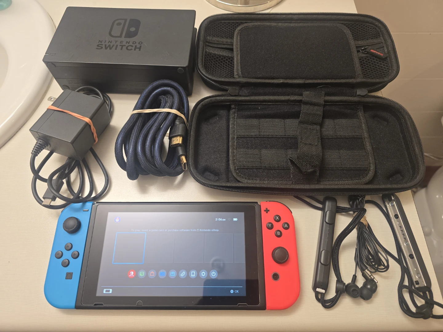 Nintendo Switch V2 – XKW500 | Great Condition | No Stick Drift