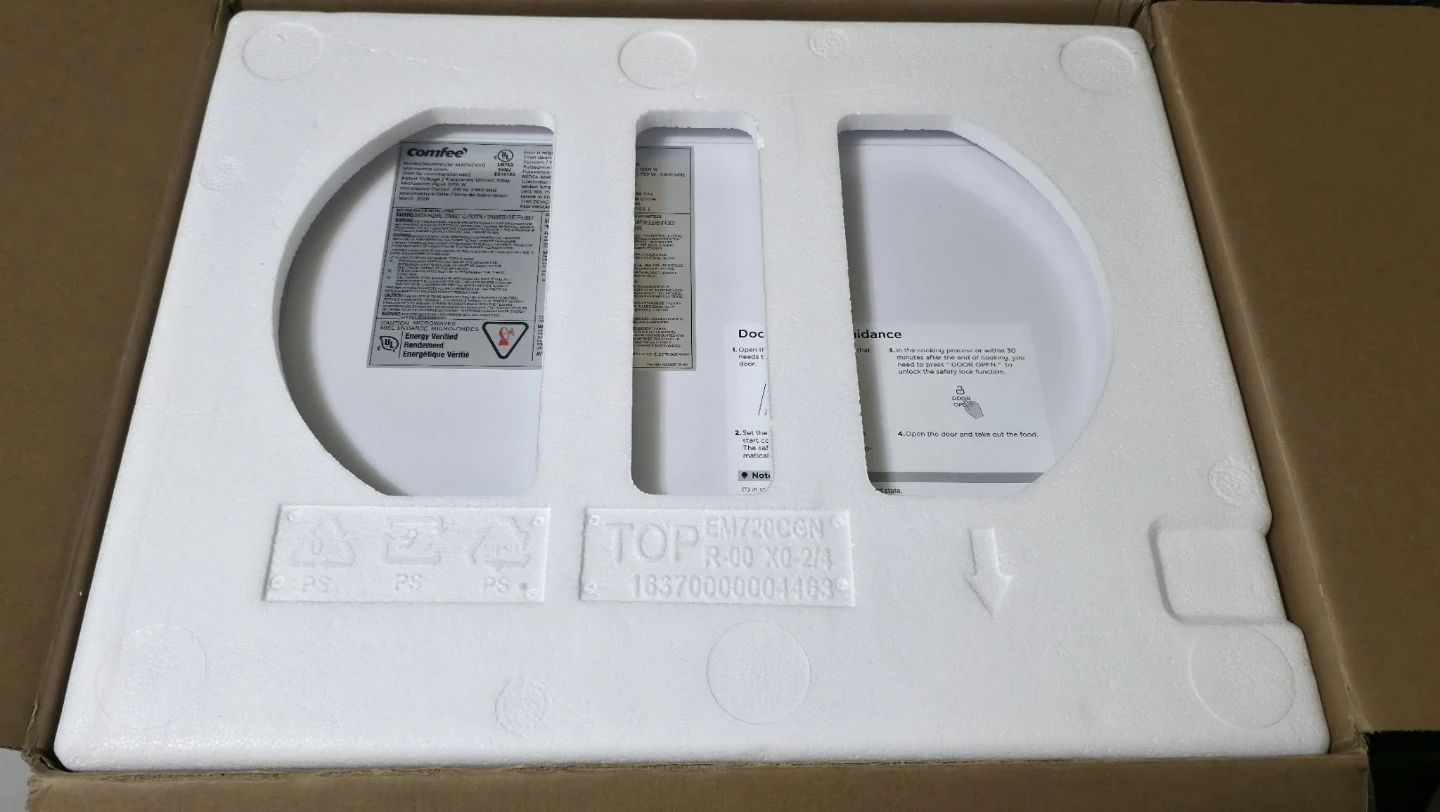 Comfee 700W Countertop Microwave - photo 4