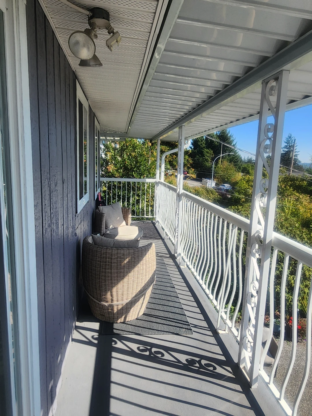 Room available in House in Burnaby - photo 5